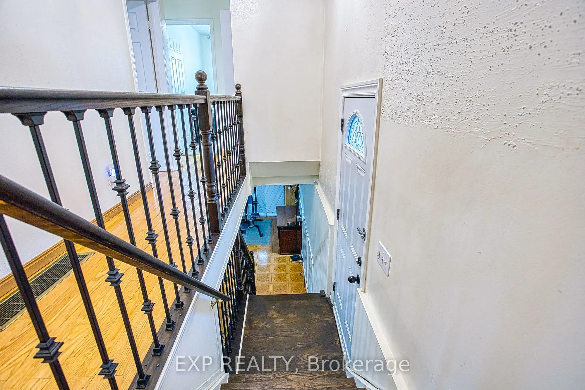 488 Barton Street E