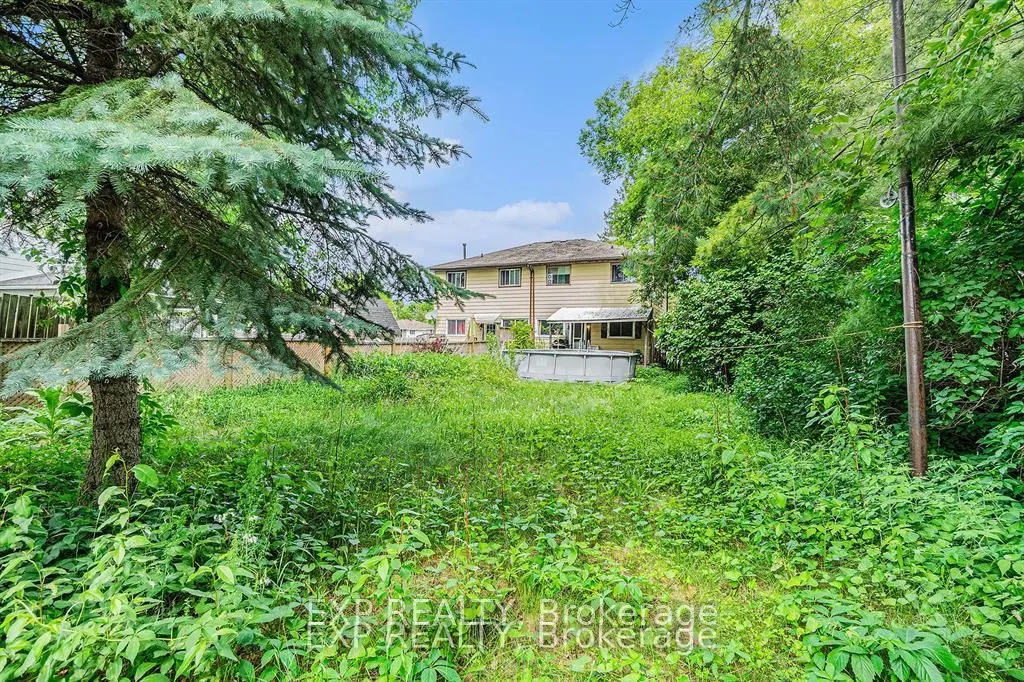 983 MacKenzie Road