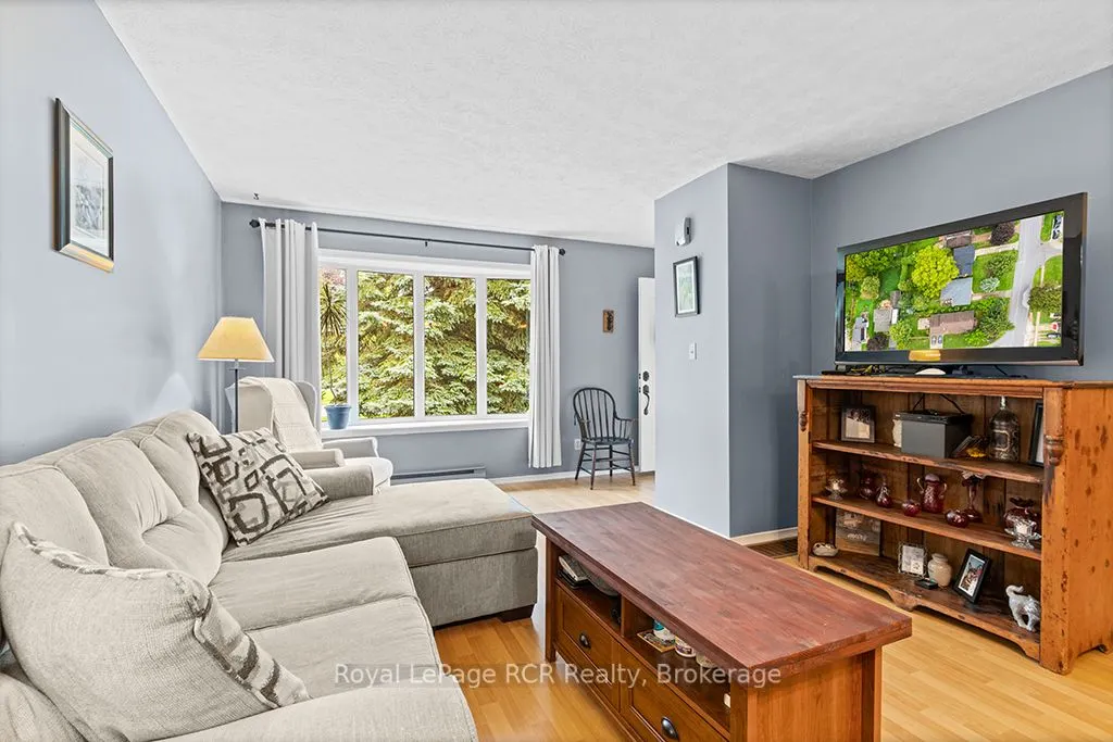 1118 6th Avenue W