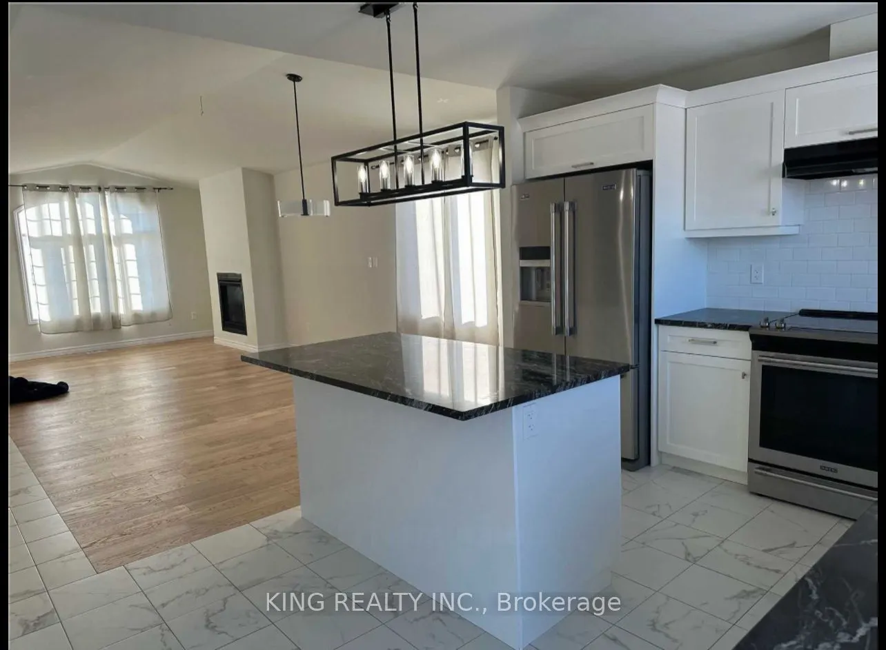 1133 Aspen Ridge Crescent