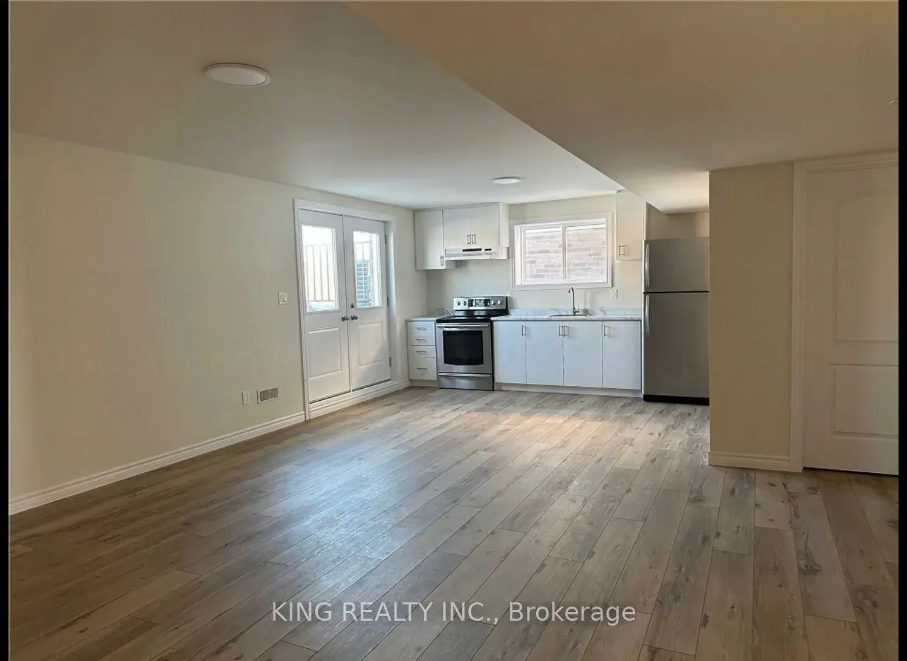 1133 Aspen Ridge Crescent