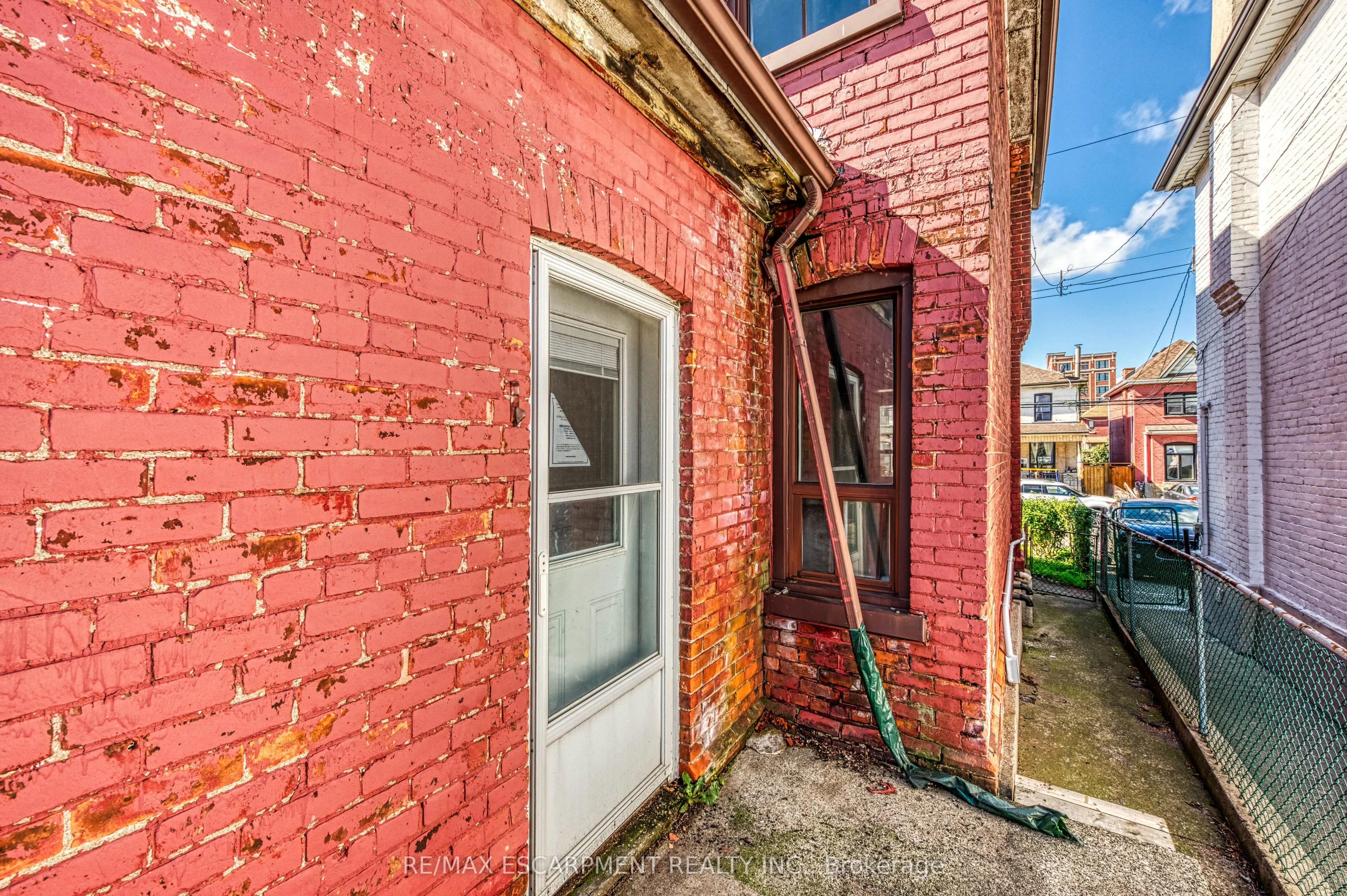 36 Fullerton Avenue
