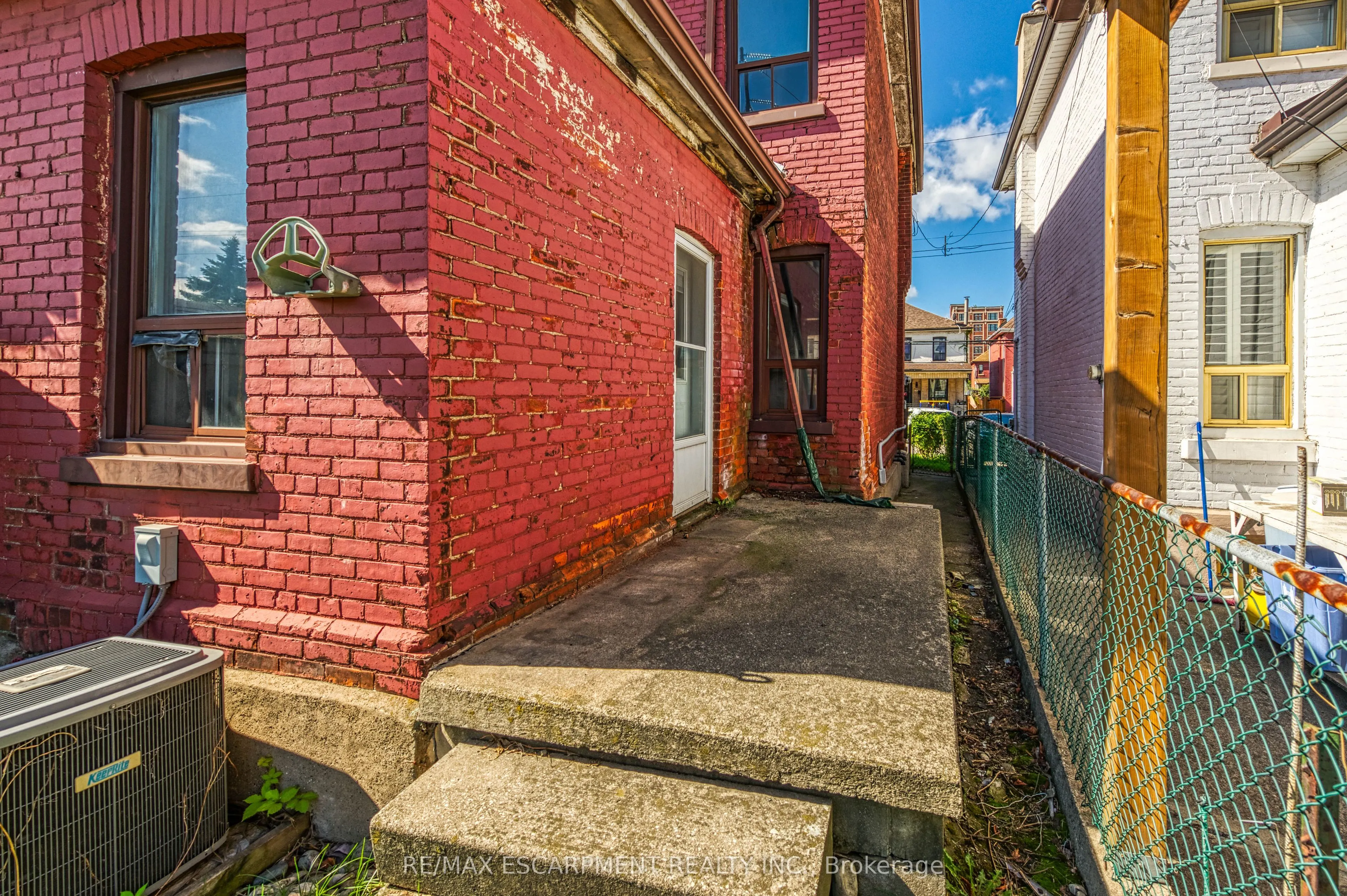 36 Fullerton Avenue