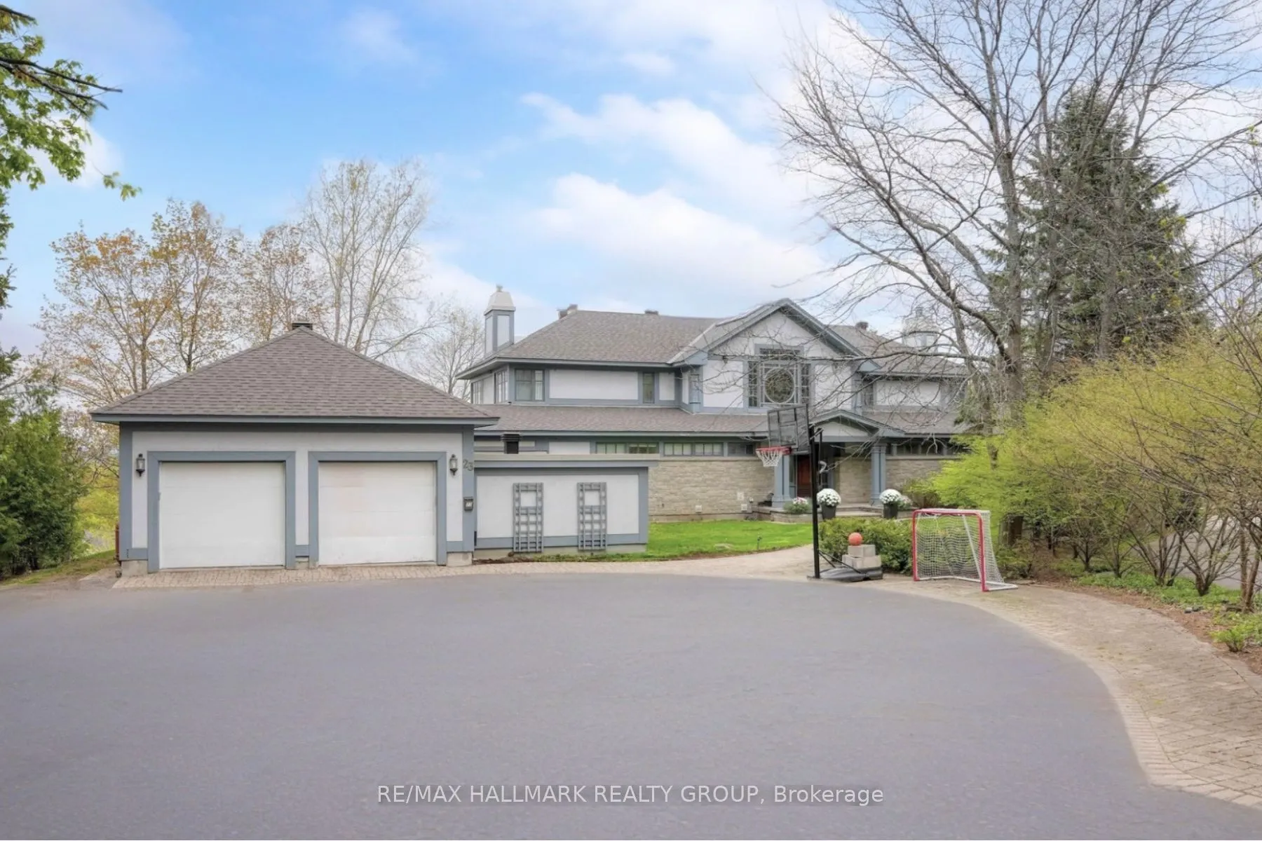 23 DAVIDSON Drive