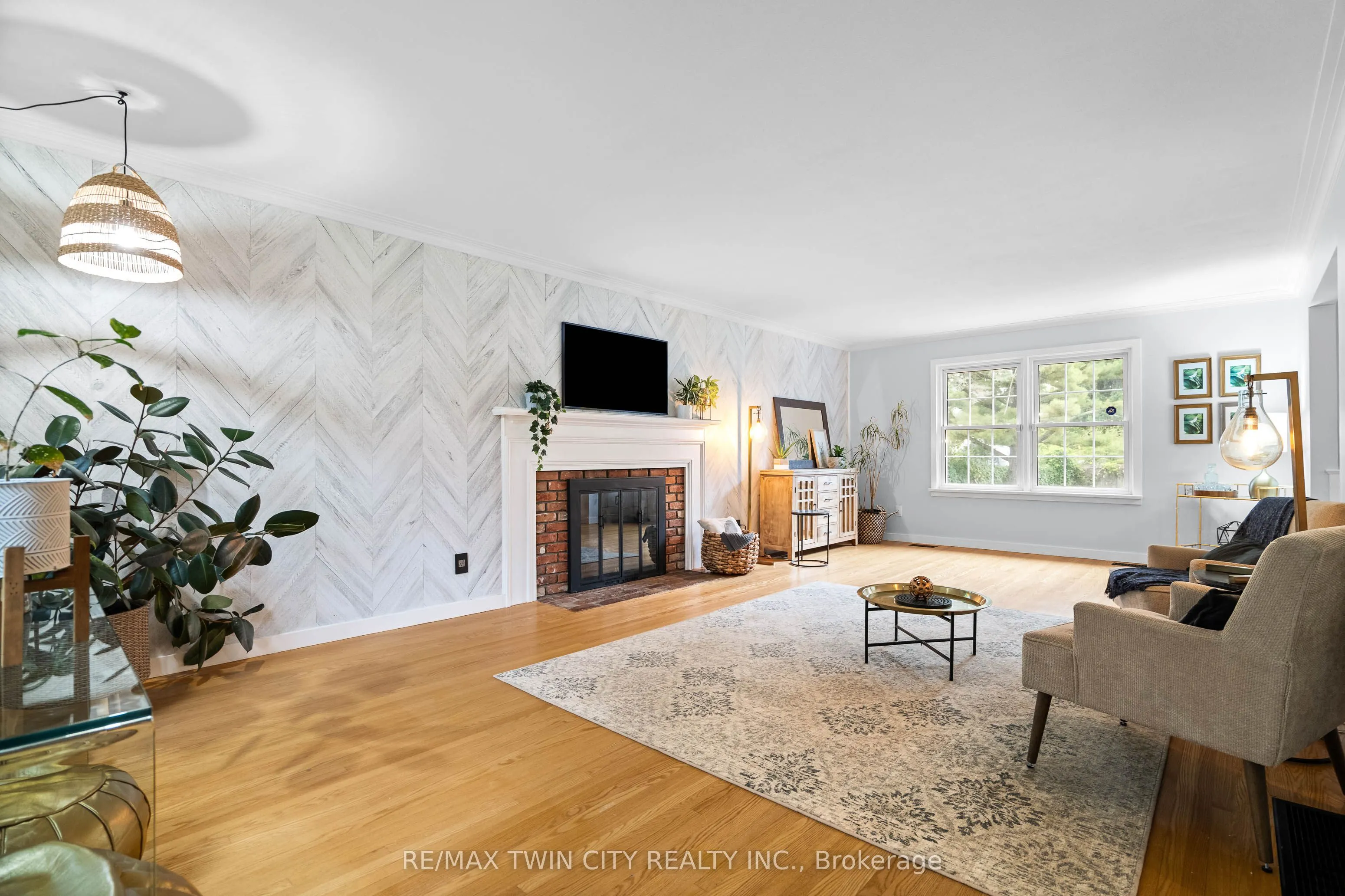 296 Edgehill Drive