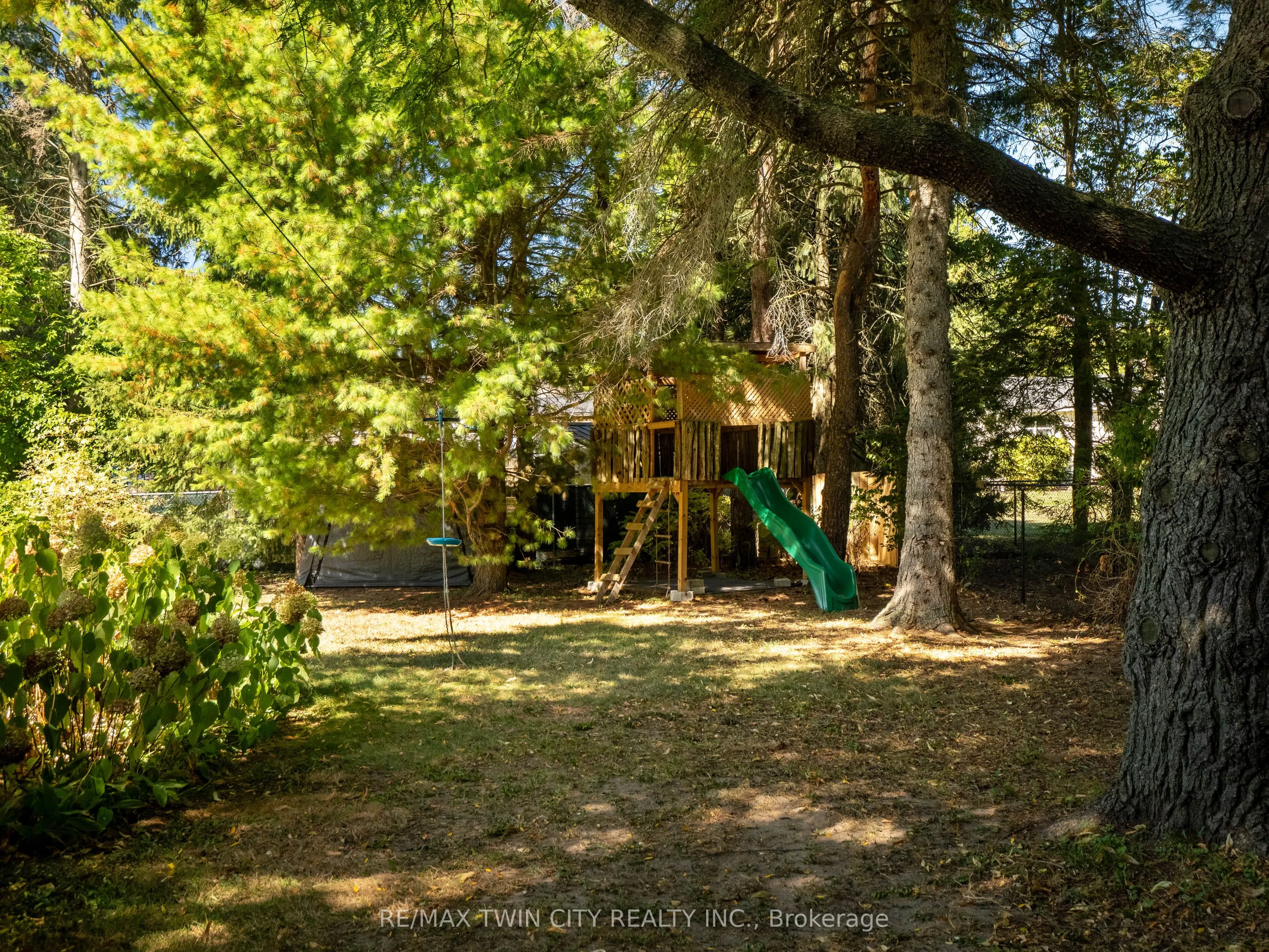 296 Edgehill Drive
