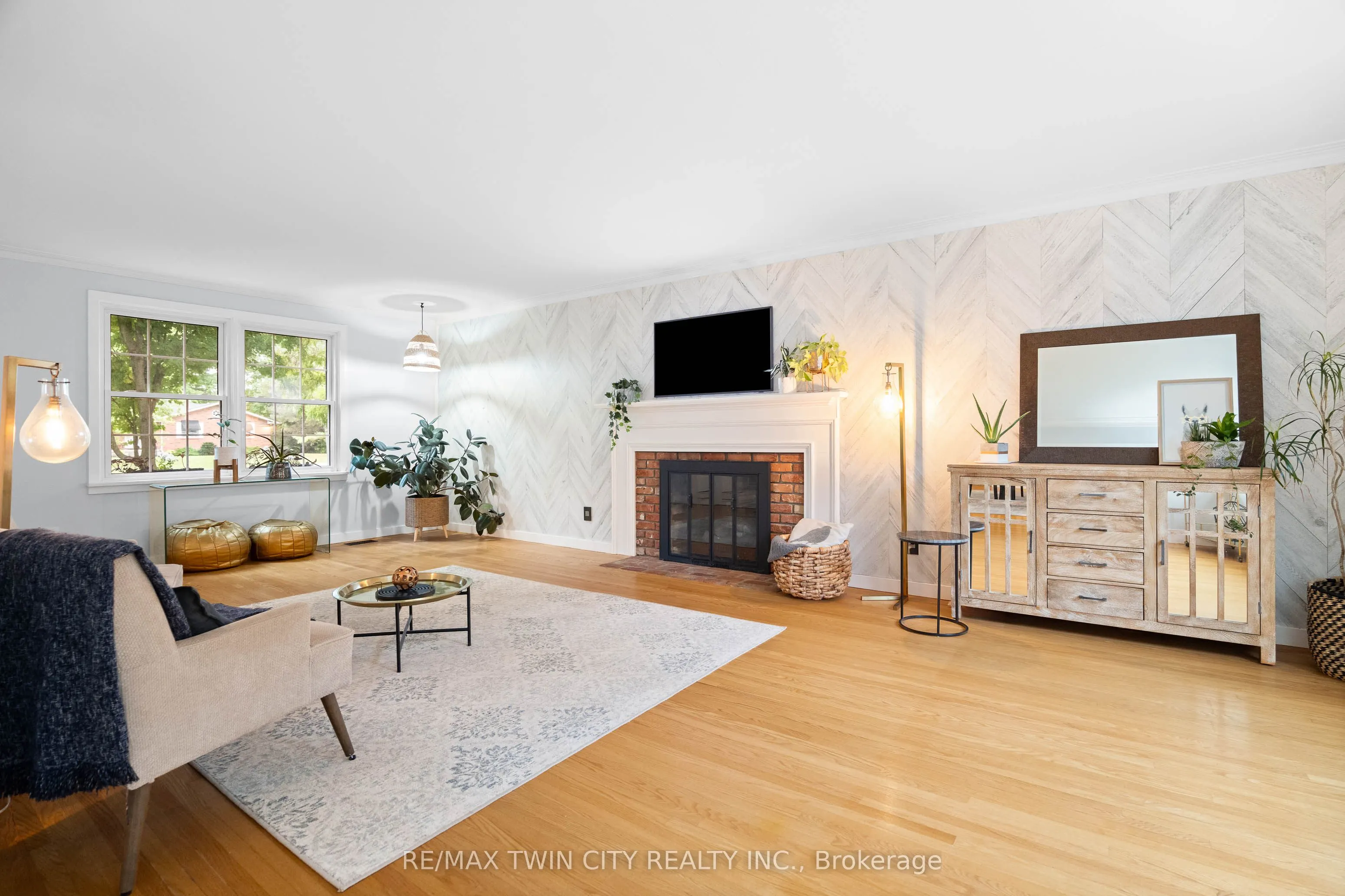 296 Edgehill Drive