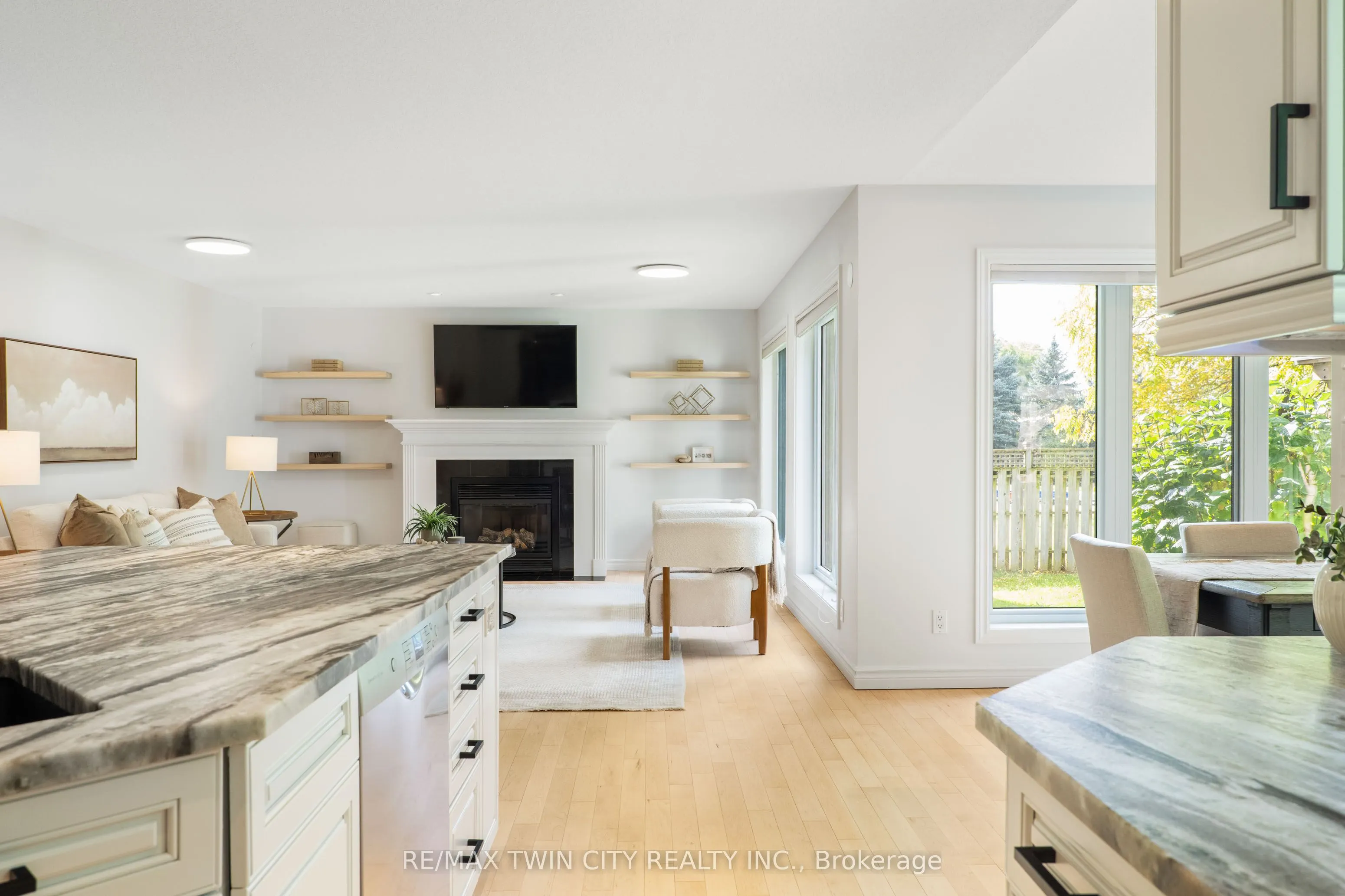 3224 Roseville Road