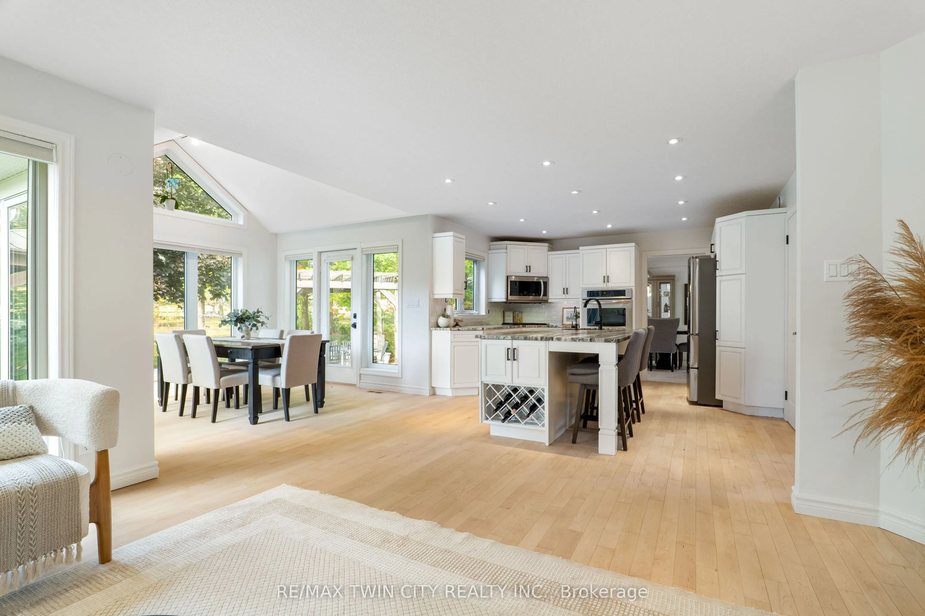 3224 Roseville Road