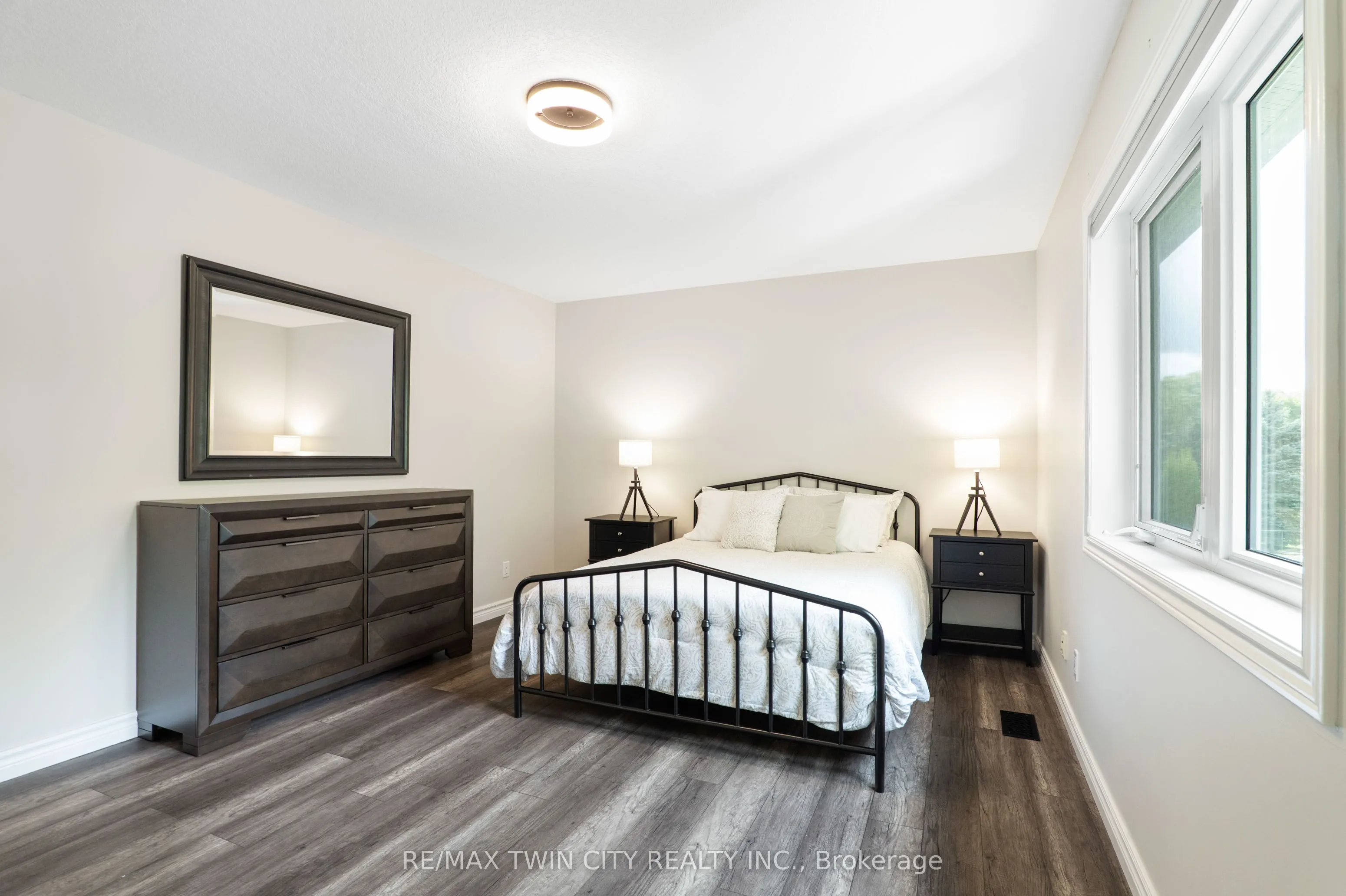 3224 Roseville Road