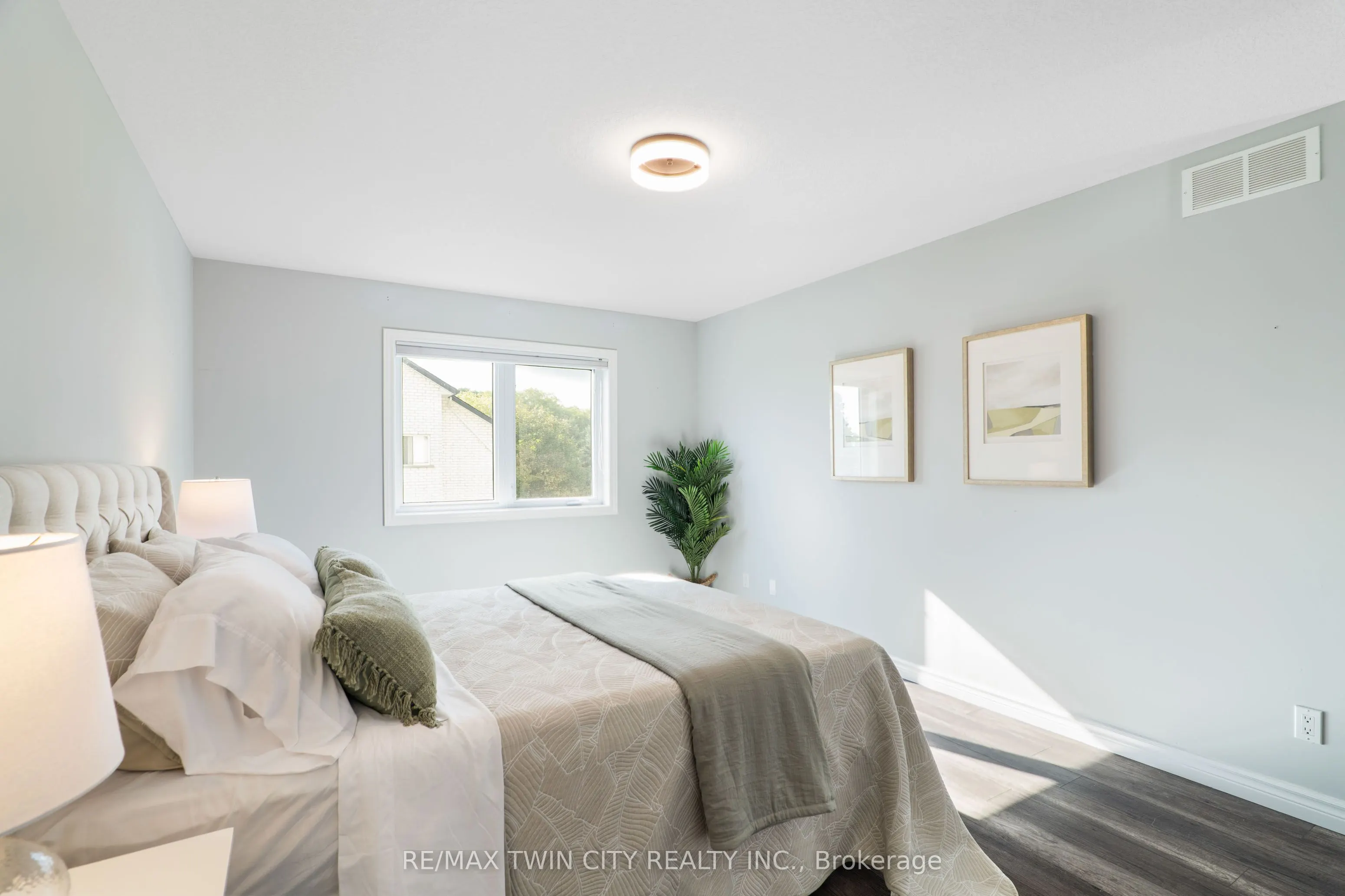 3224 Roseville Road