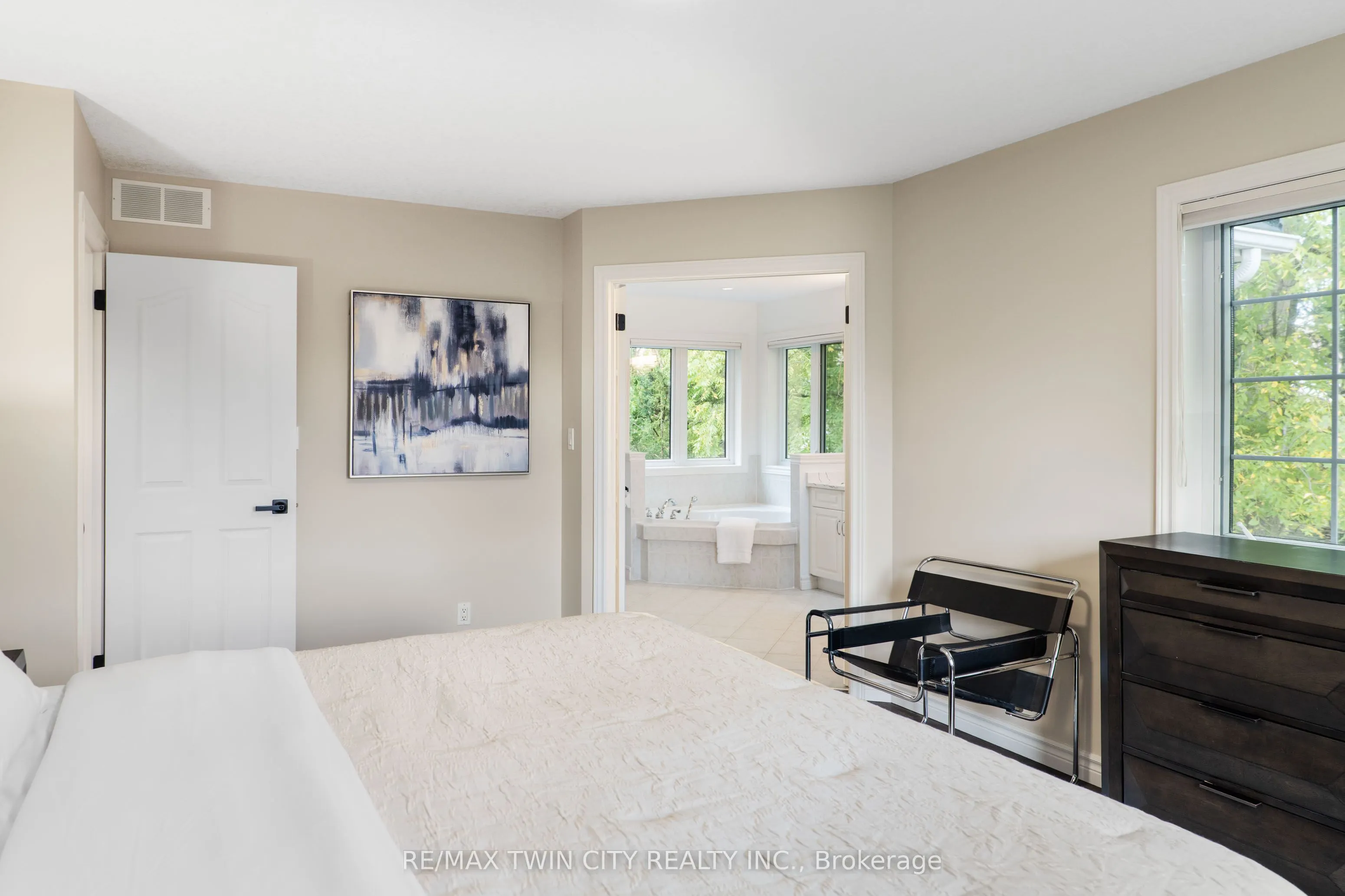 3224 Roseville Road