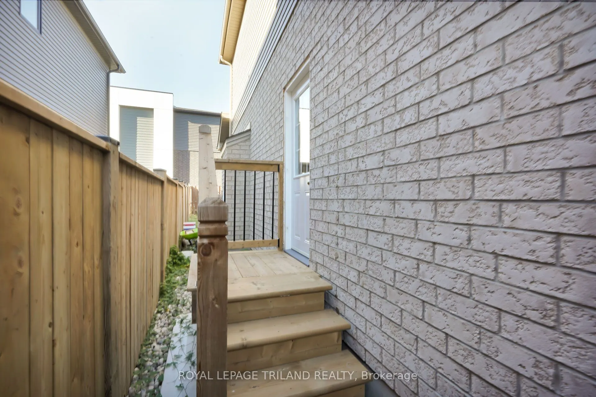 521 Sophia Crescent