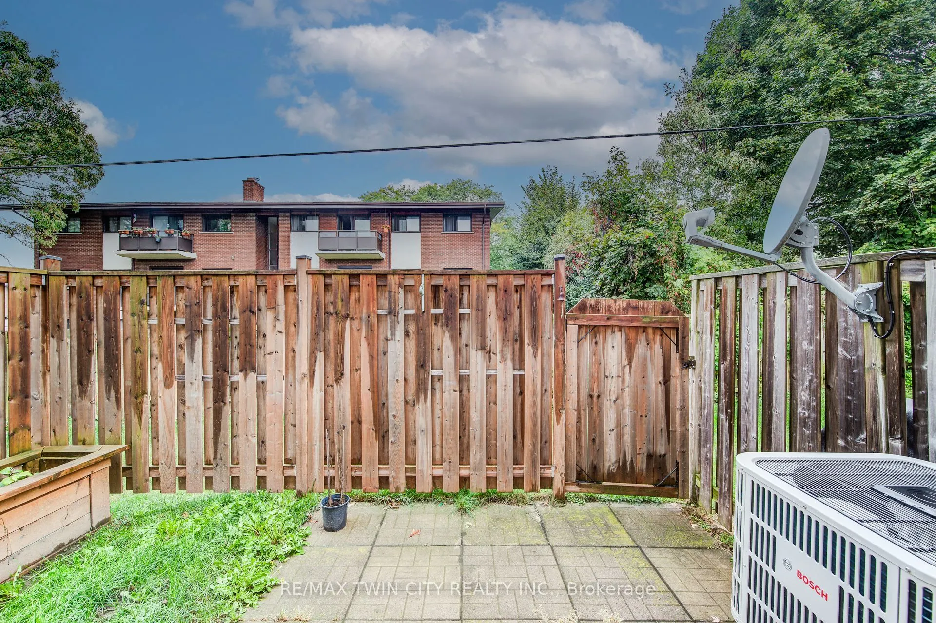 120 Dudhope Avenue #20