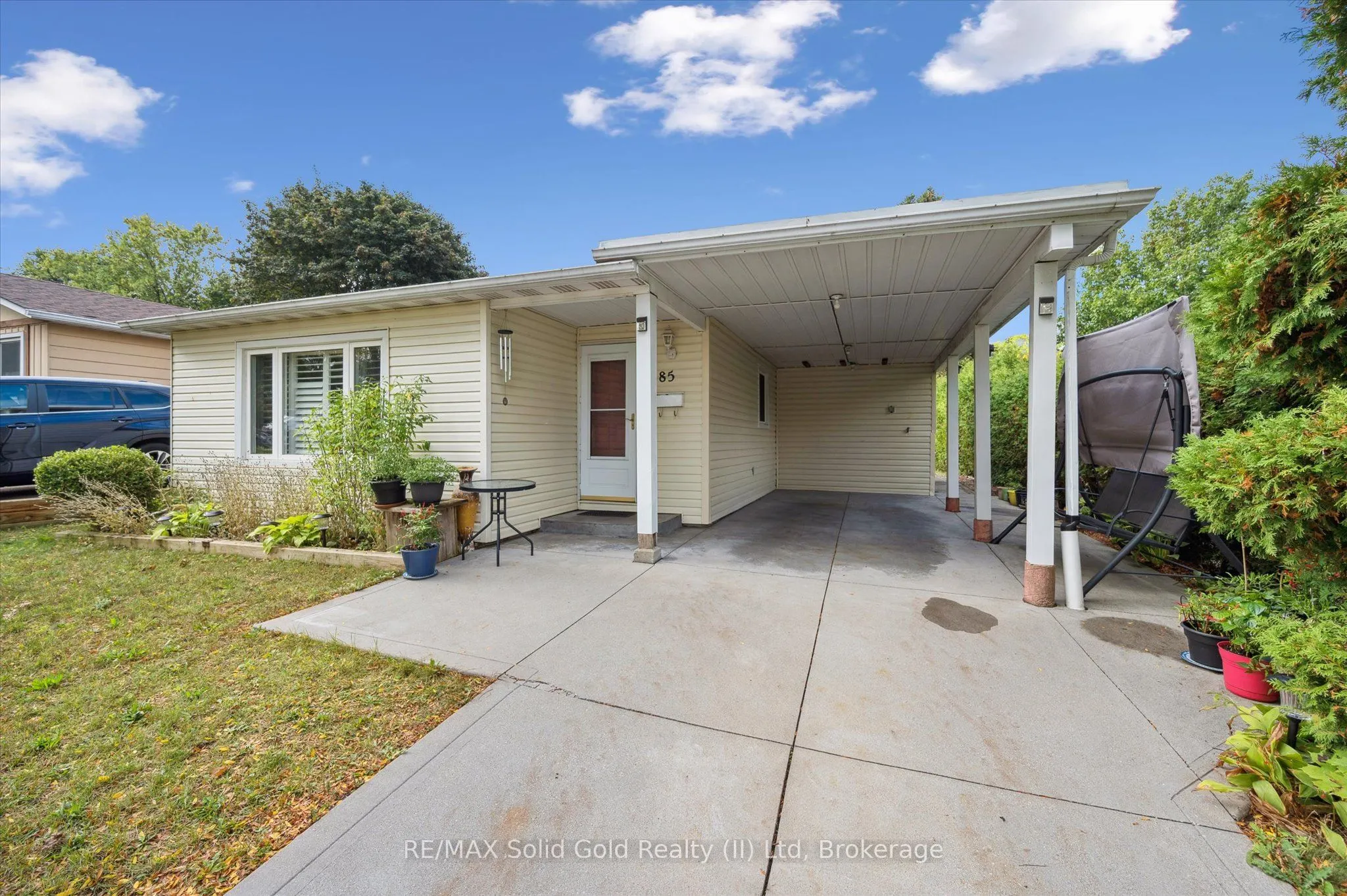 85 Christopher Drive