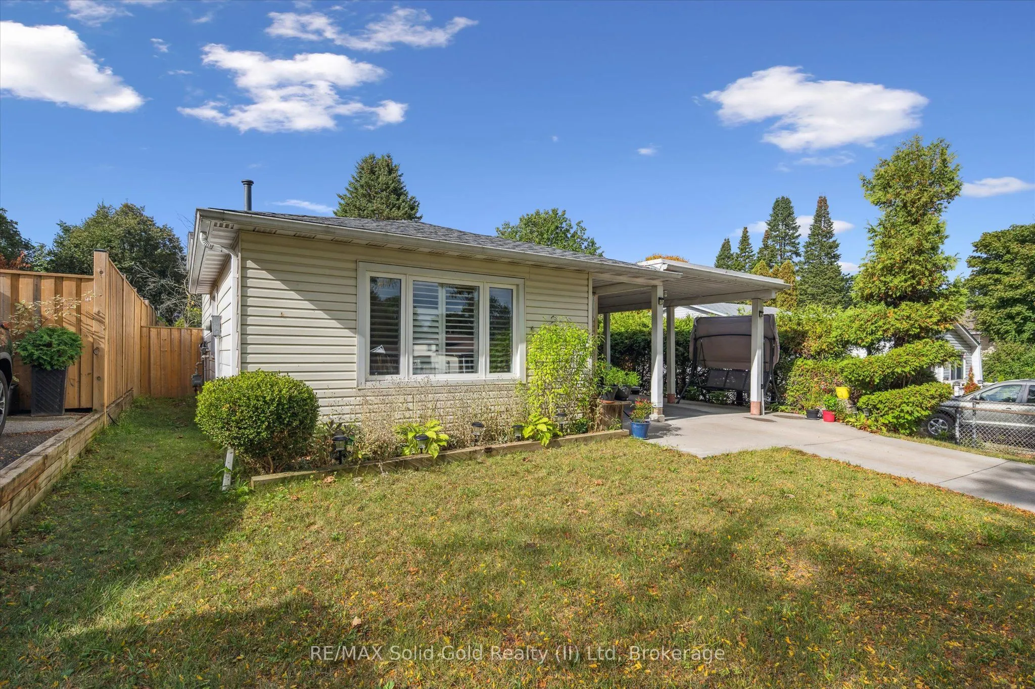 85 Christopher Drive