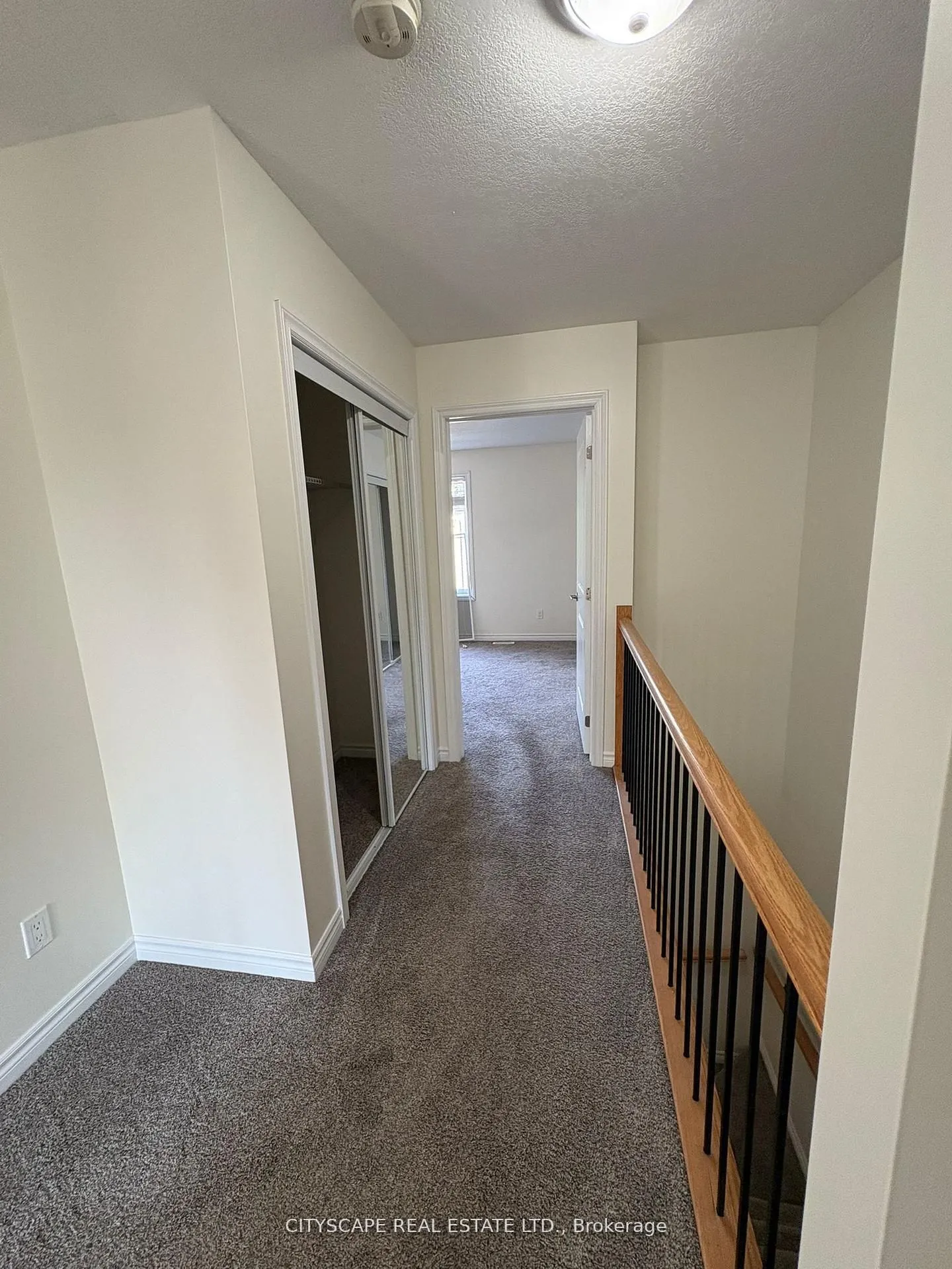 10 Dufferin Street, #2