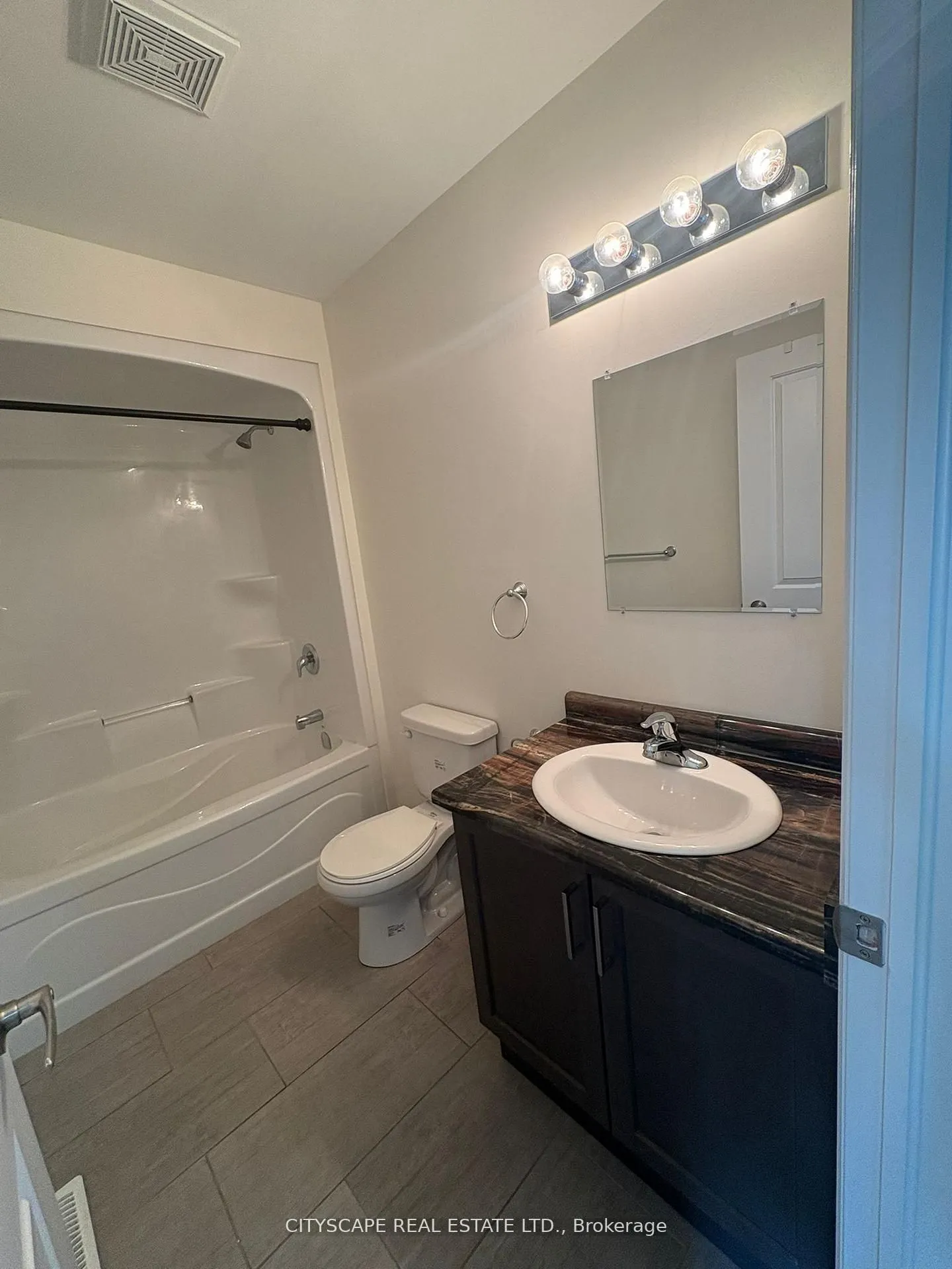10 Dufferin Street, #2