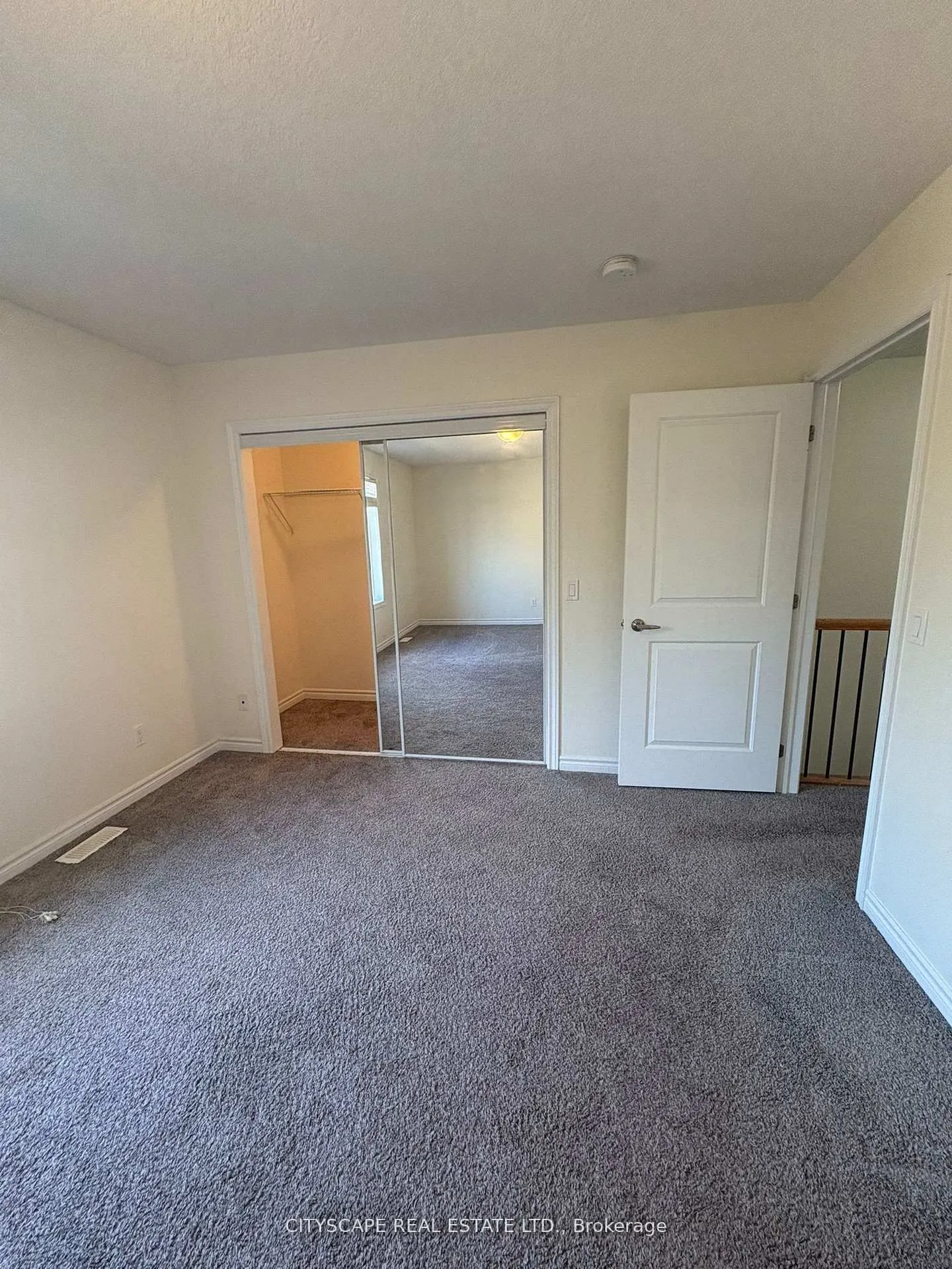 10 Dufferin Street, #2