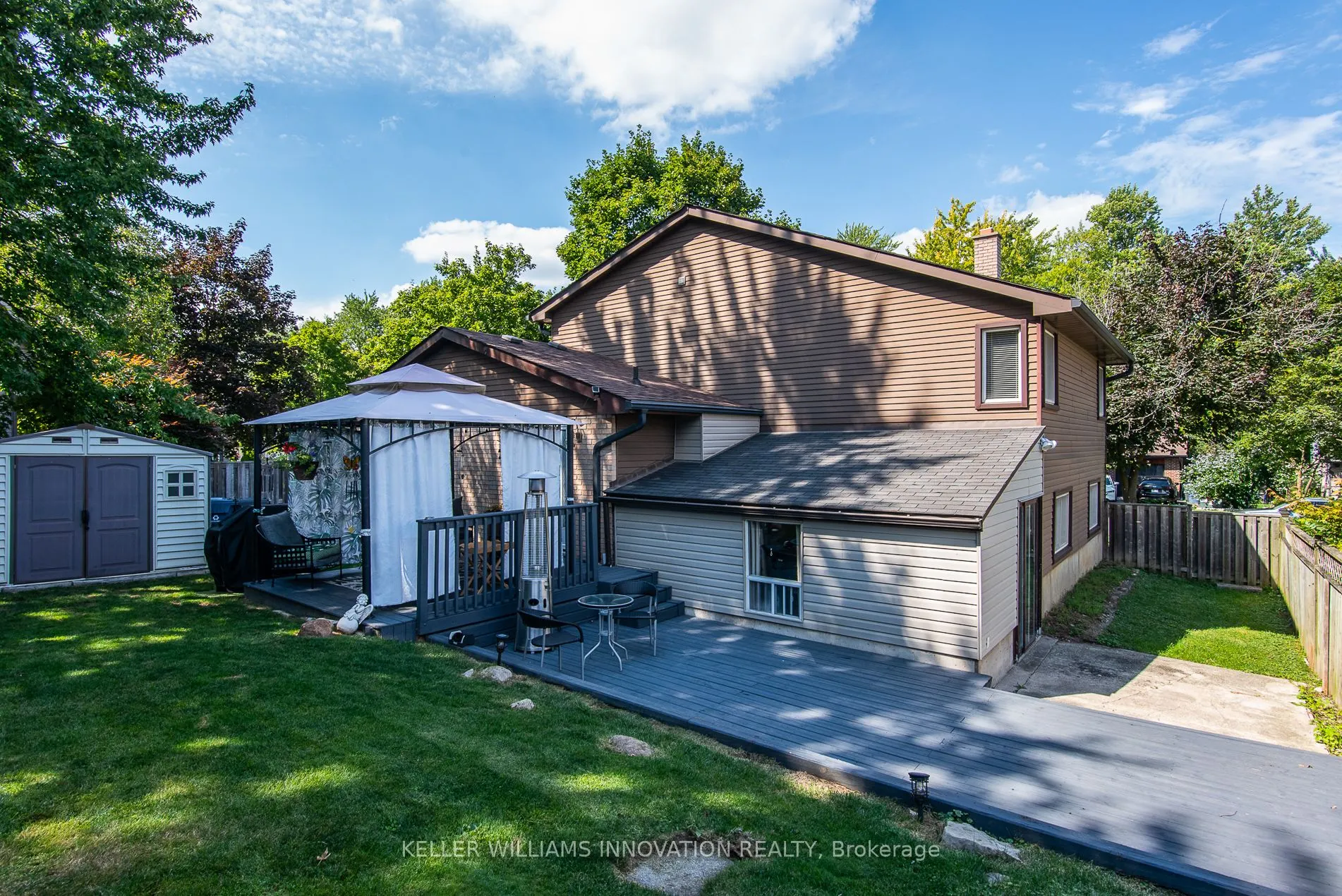 8 Pickwick Place