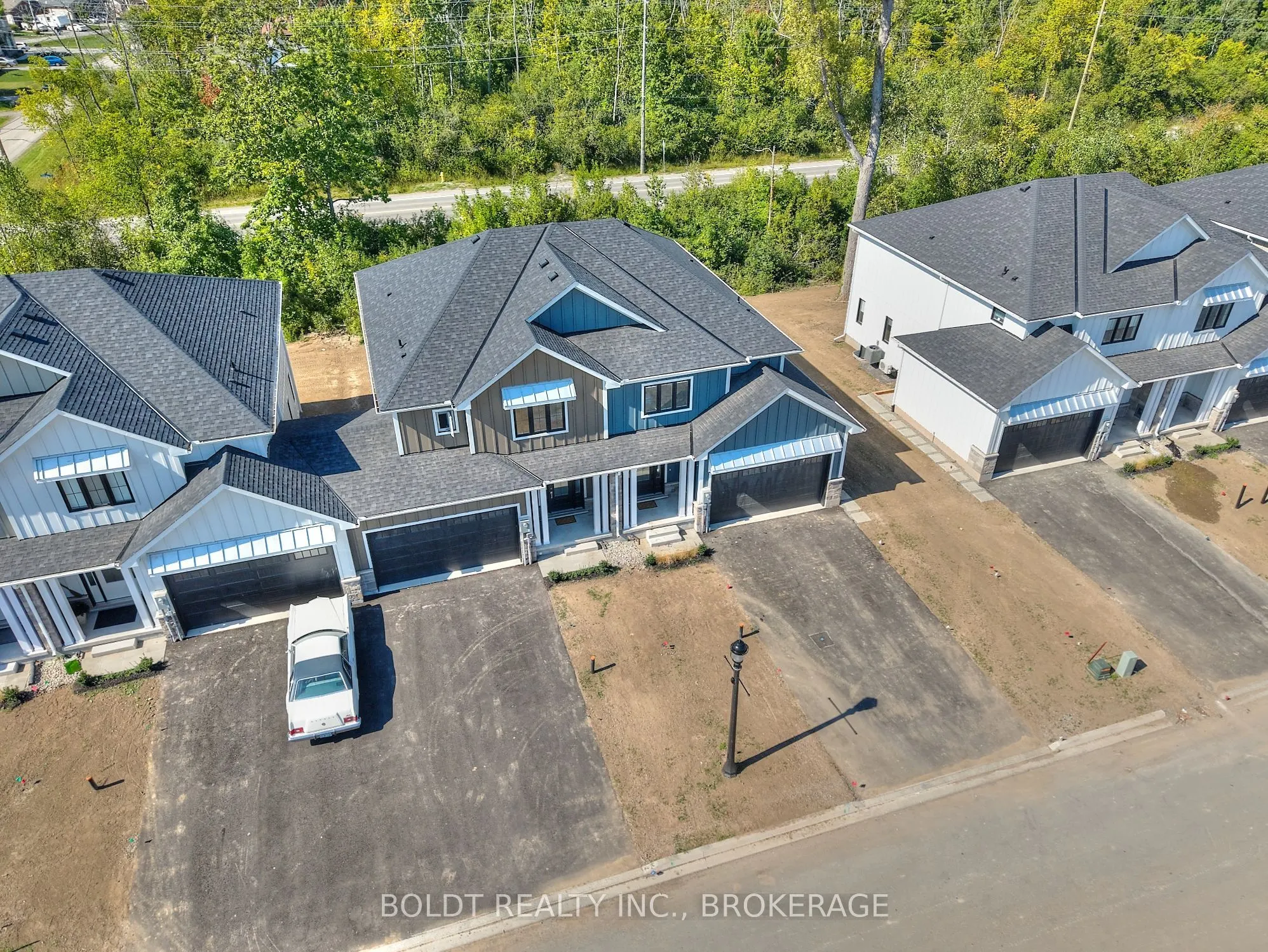 556 MISSISSAUGA Avenue