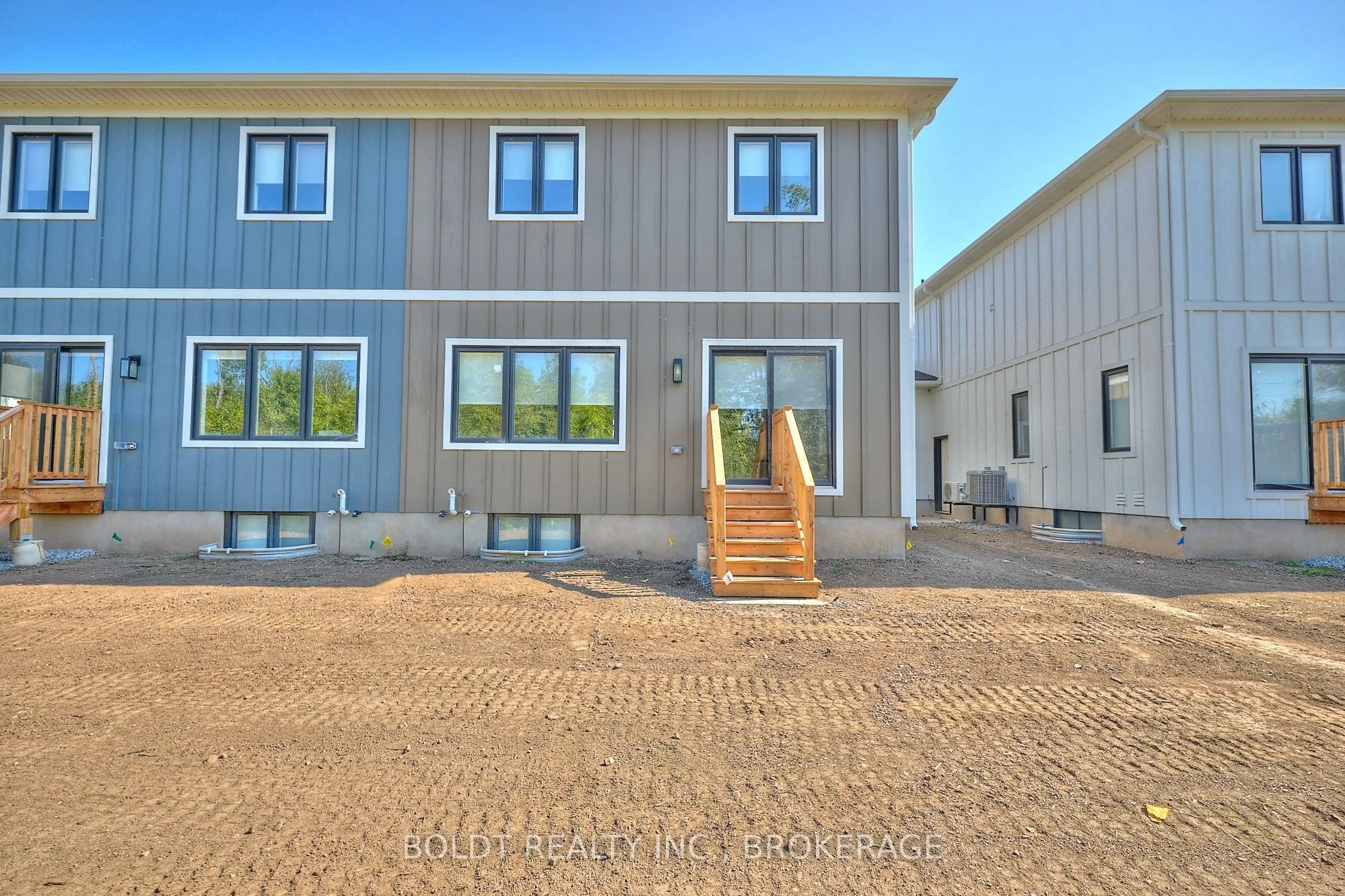 556 MISSISSAUGA Avenue
