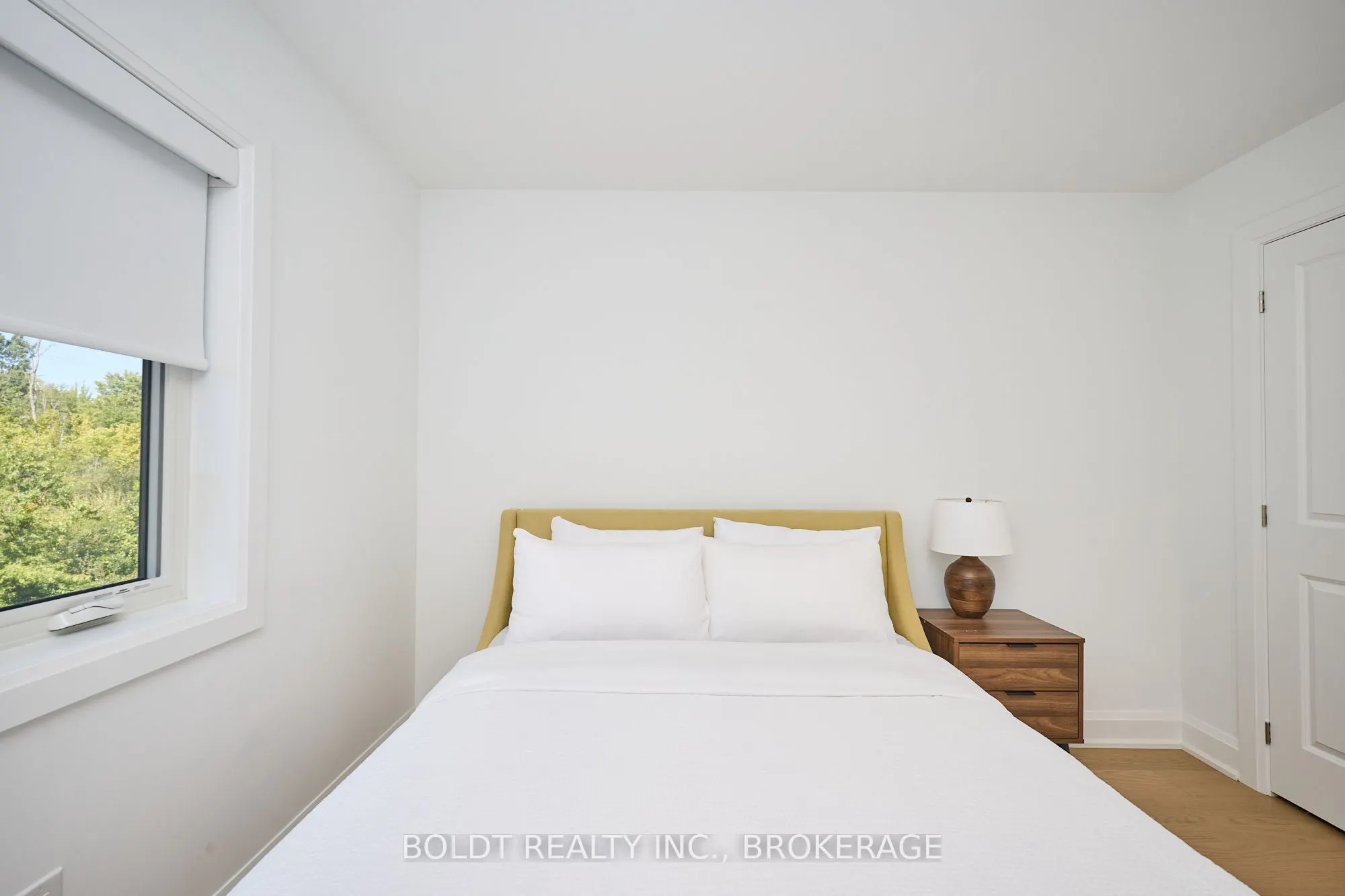 556 MISSISSAUGA Avenue