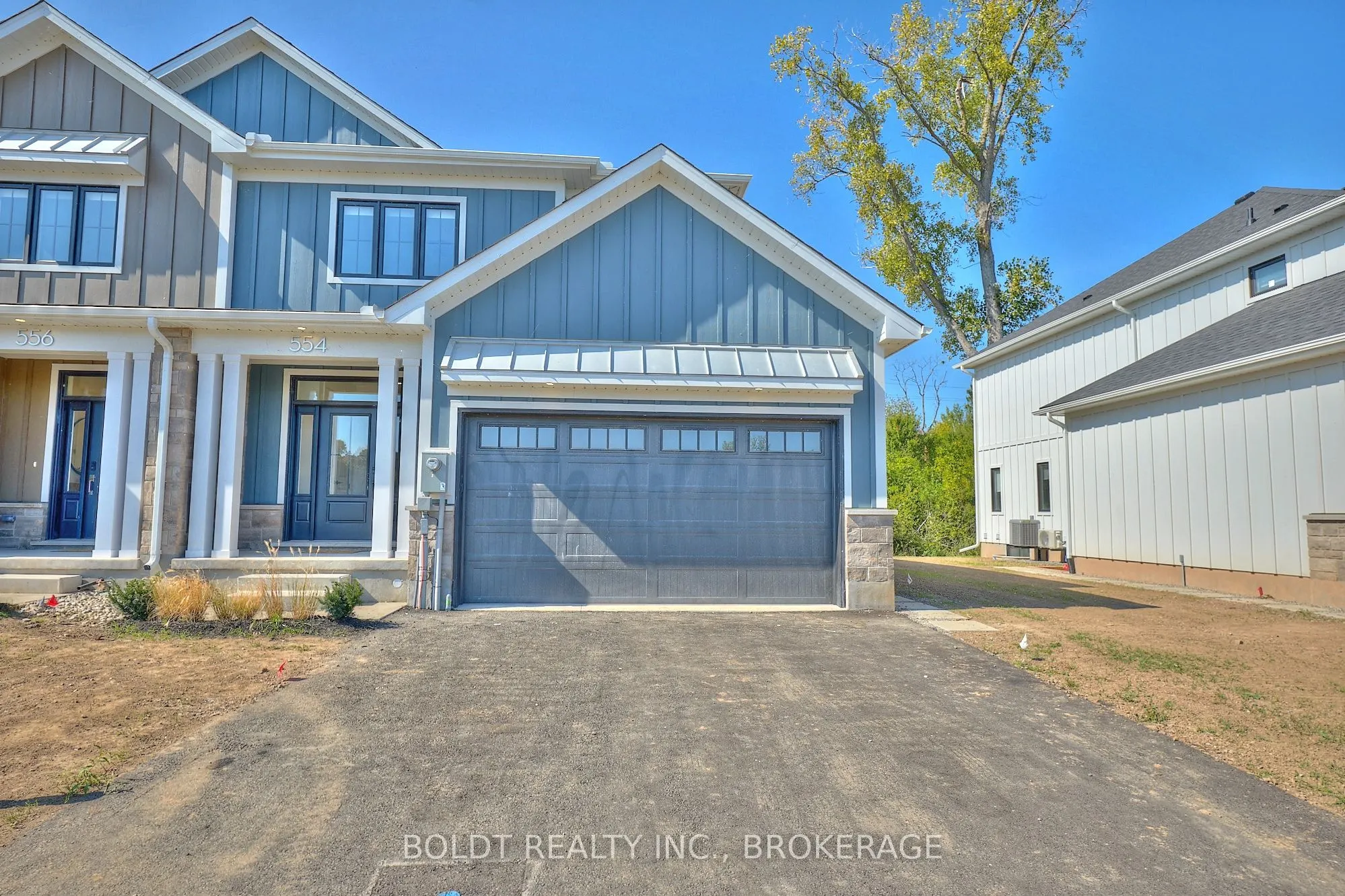 554 MISSISSAUGA Avenue