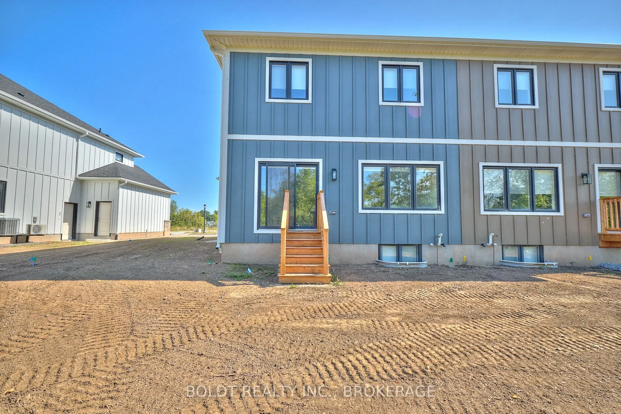 554 MISSISSAUGA Avenue