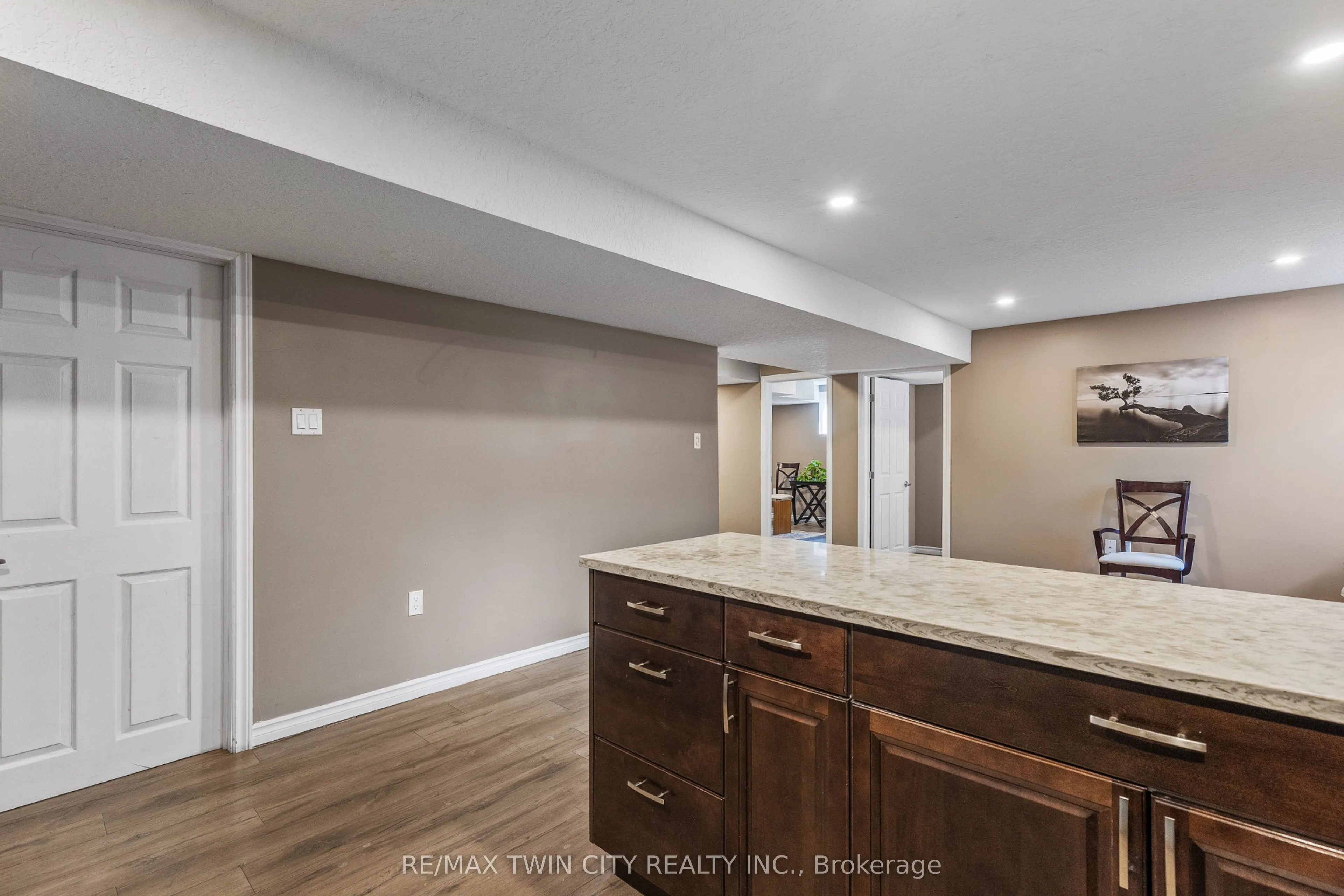 304 Falling Green Crescent