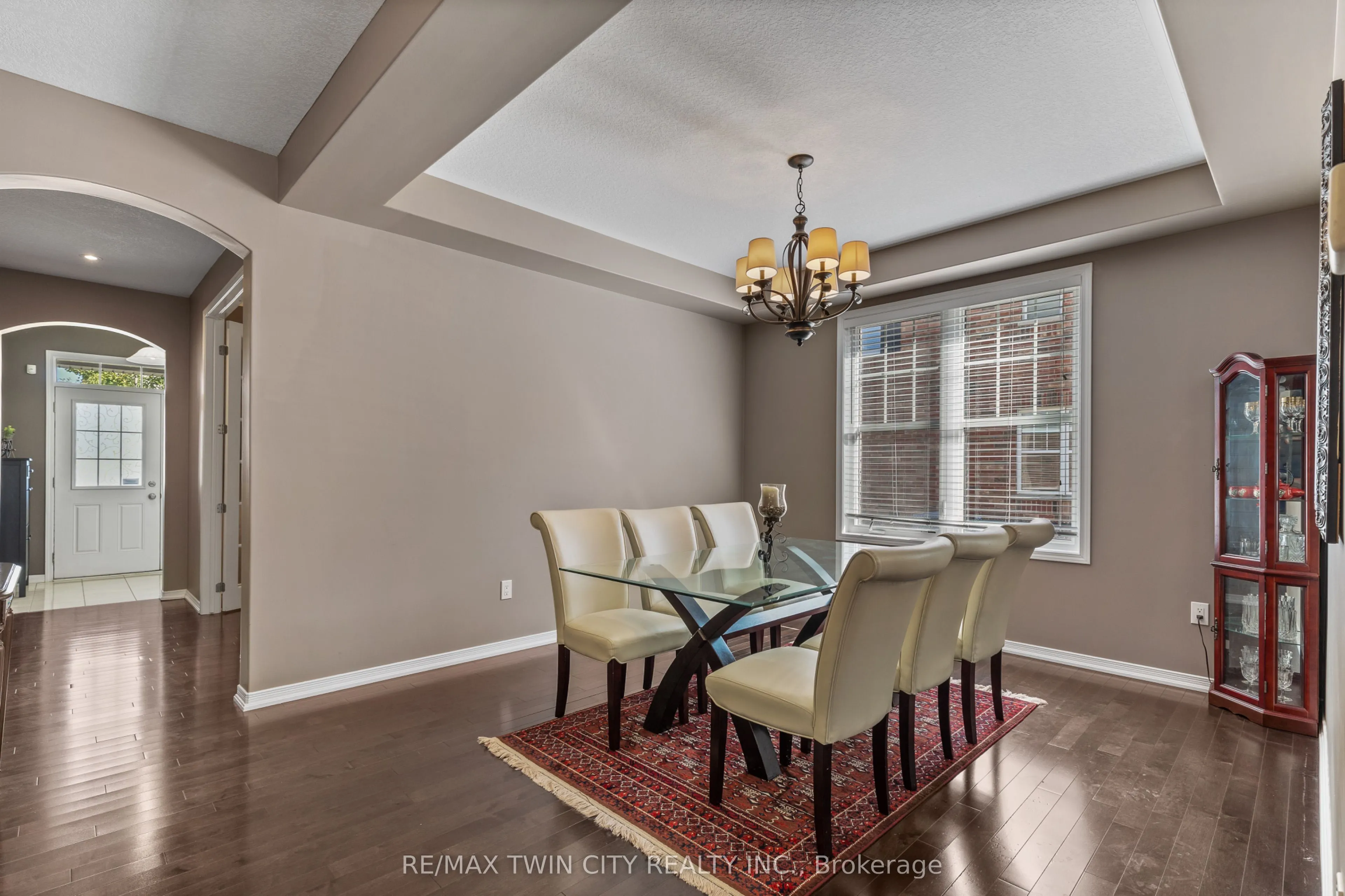 304 Falling Green Crescent