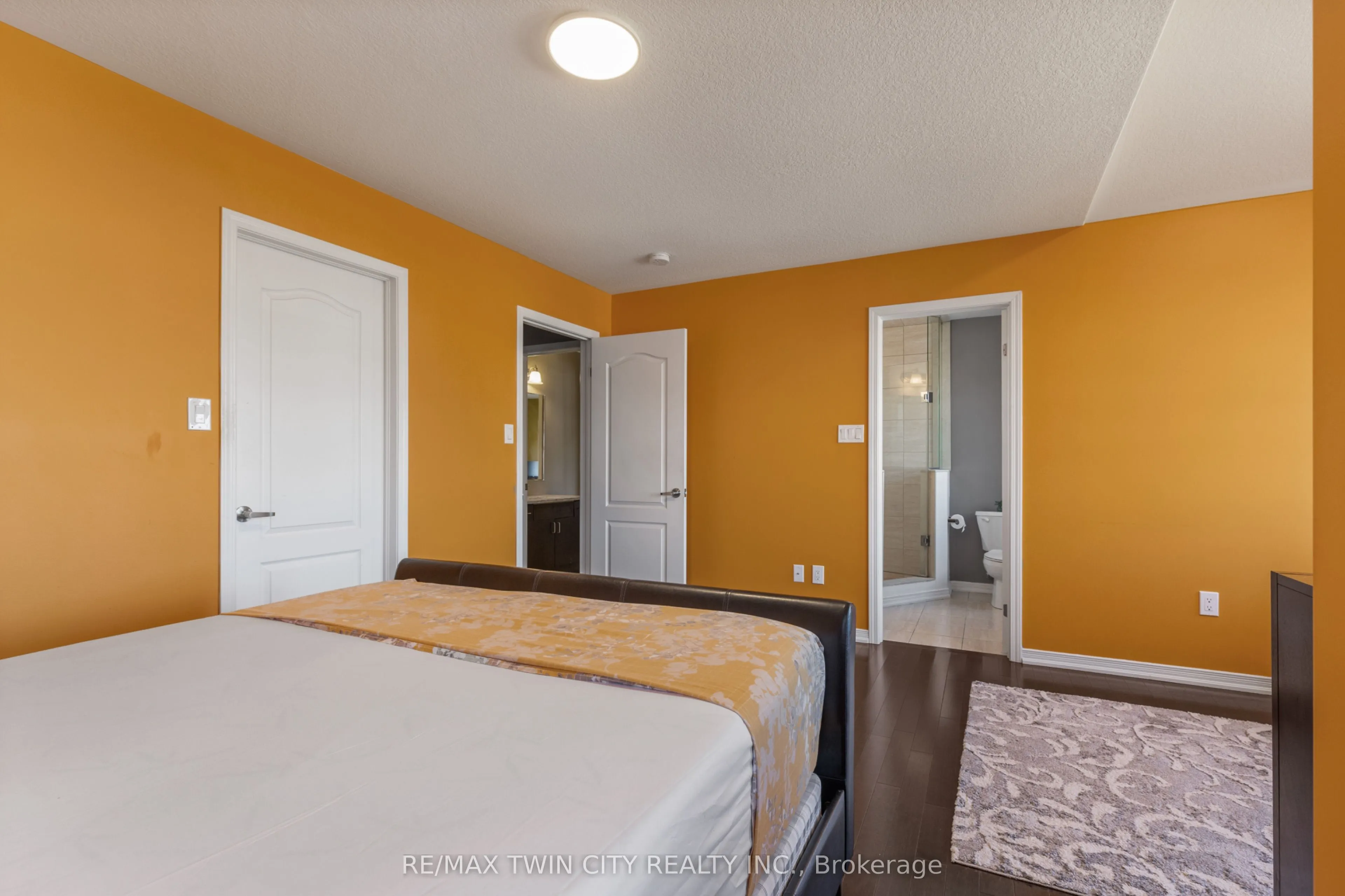 304 Falling Green Crescent