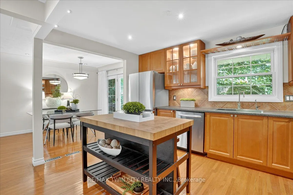 12 Glendale Place