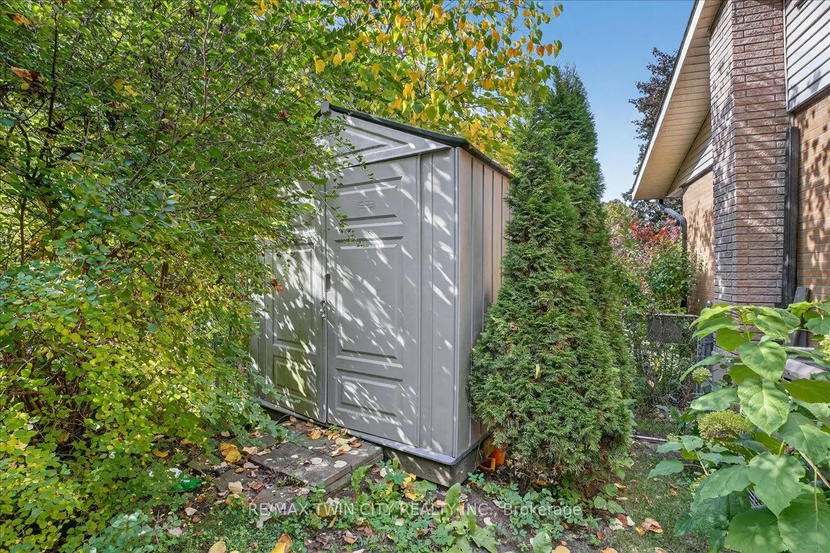 12 Glendale Place