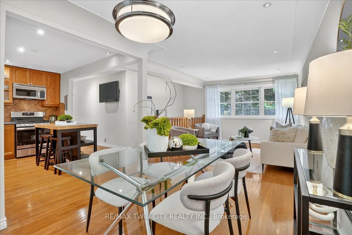 12 Glendale Place