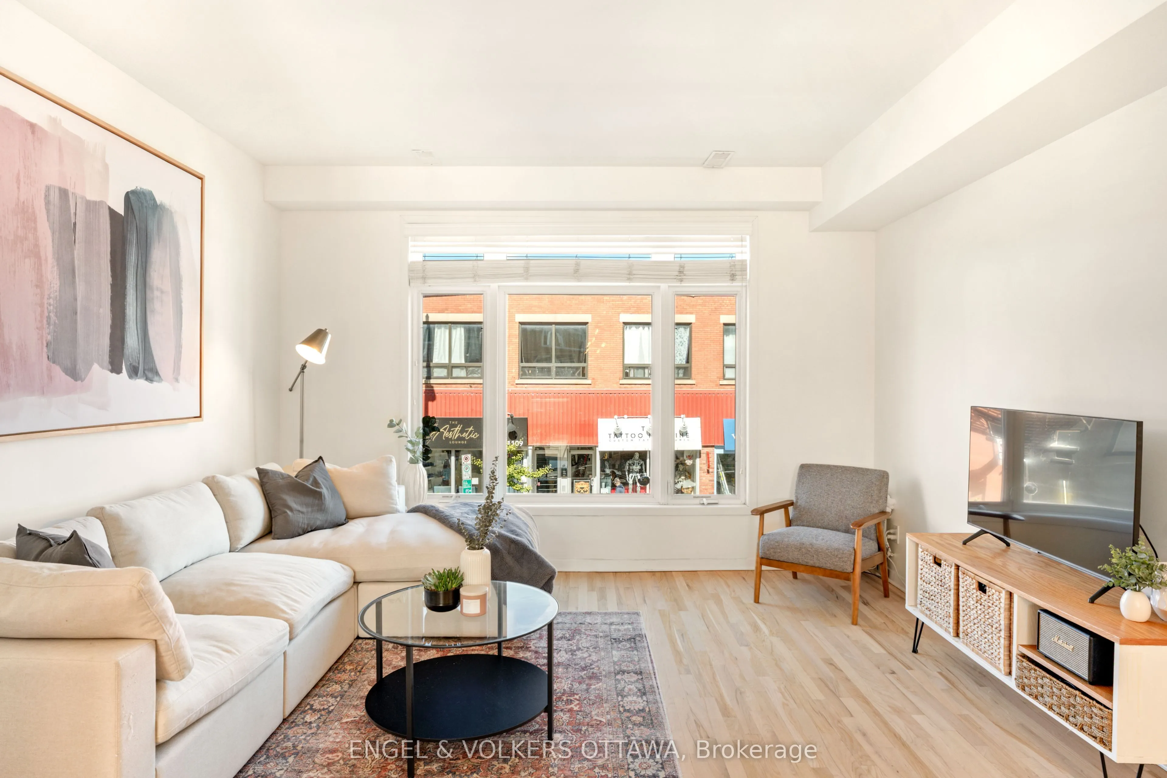 4 Sherbrooke Avenue, #2
