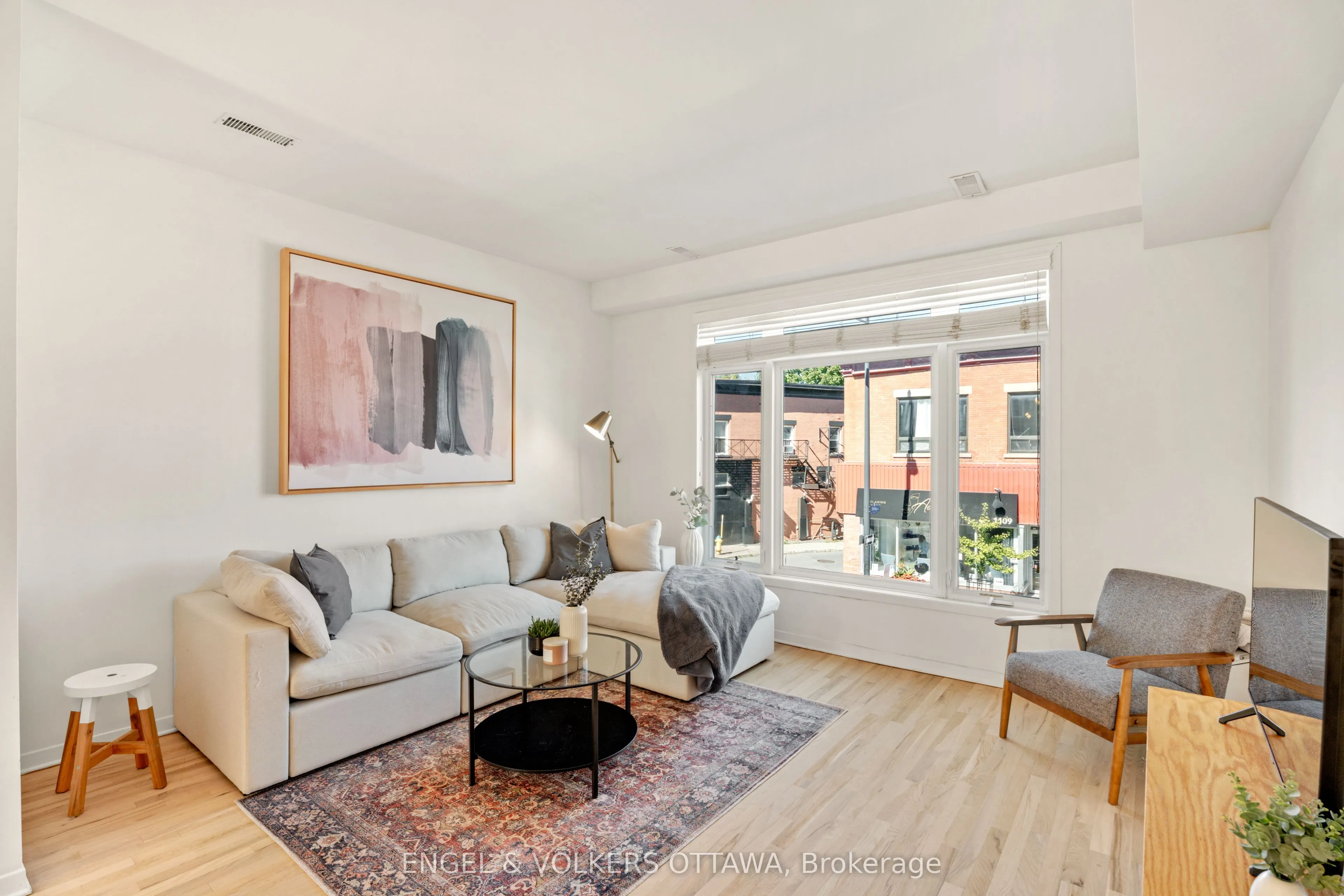 4 Sherbrooke Avenue, #2