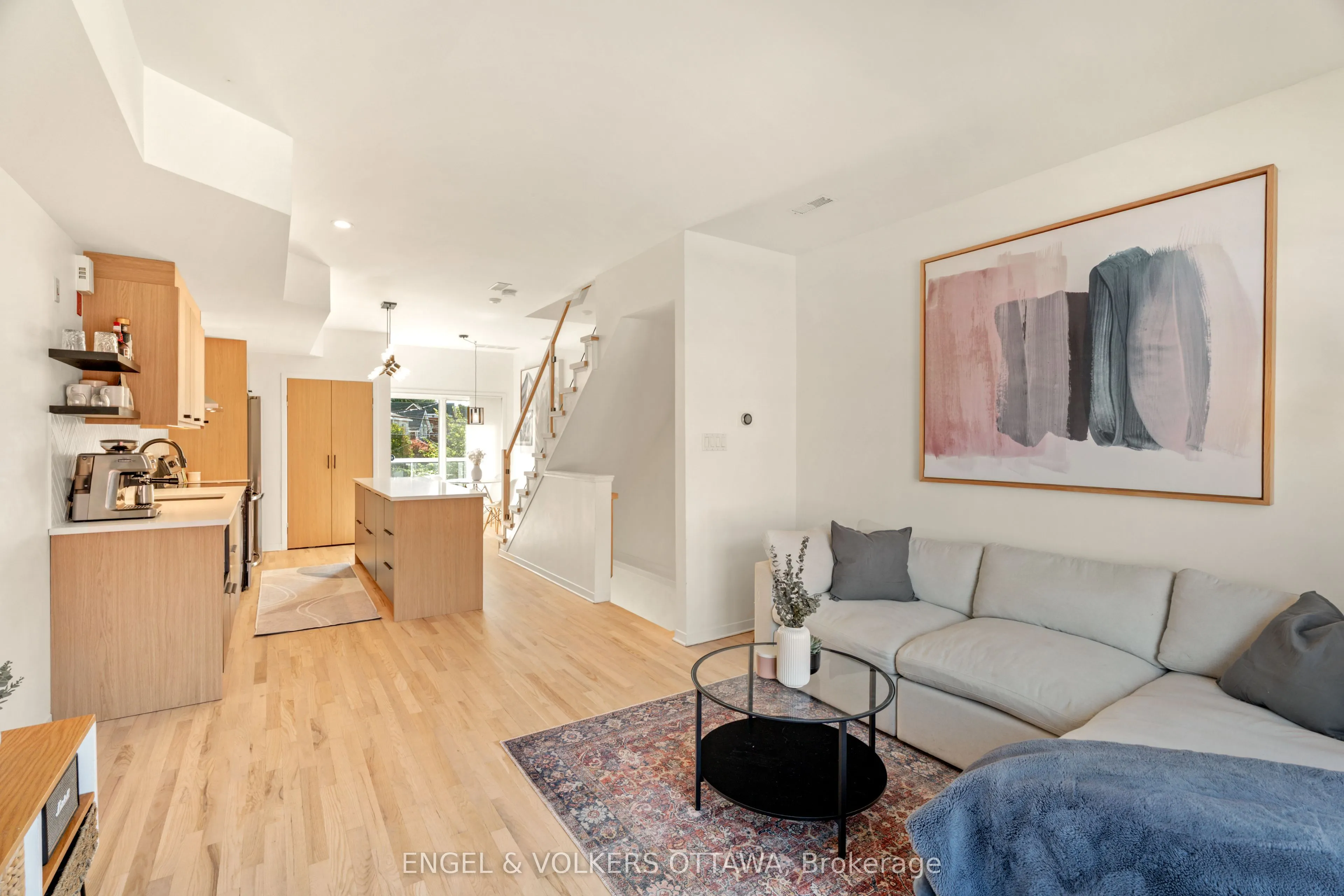 4 Sherbrooke Avenue, #2