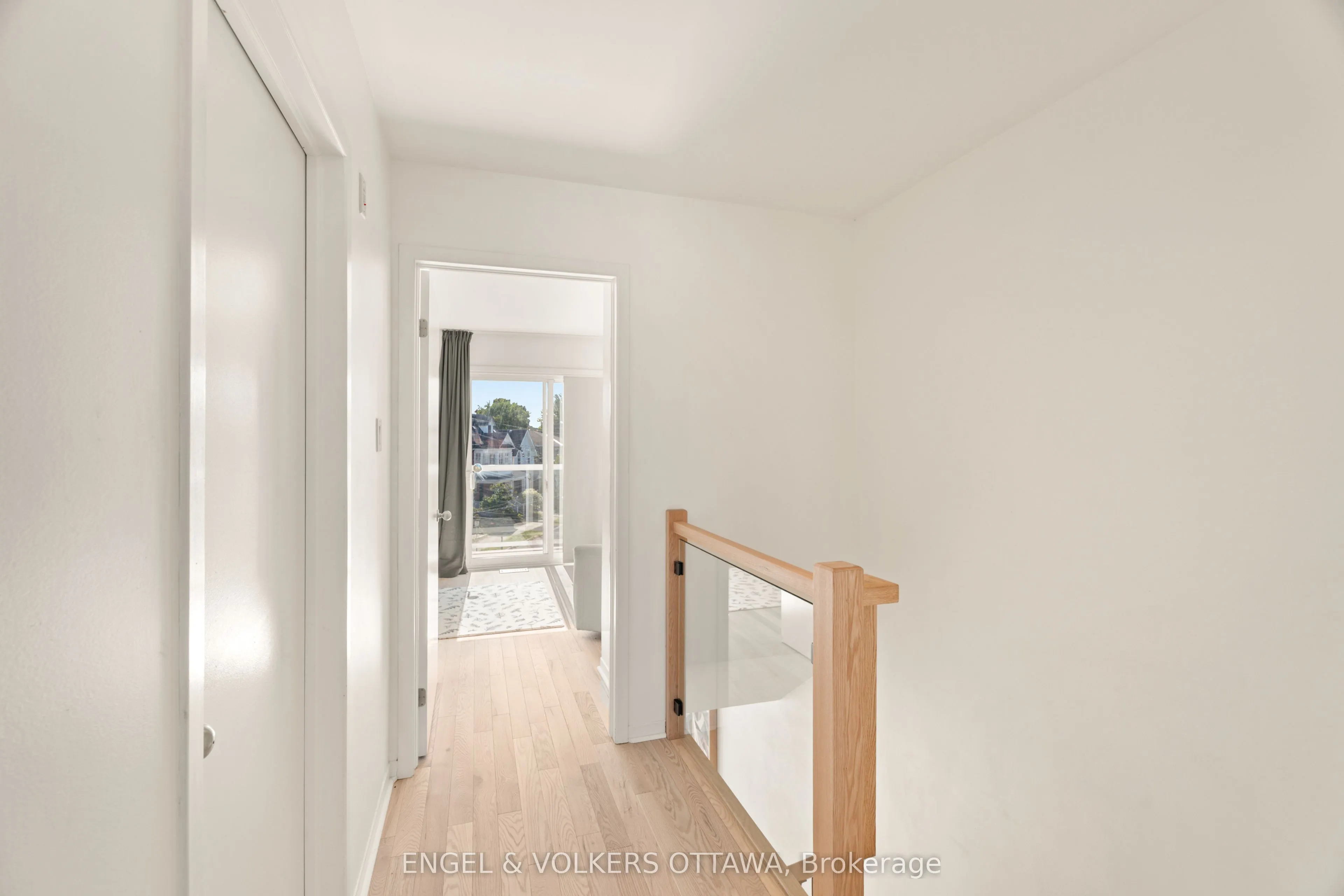 4 Sherbrooke Avenue, #2