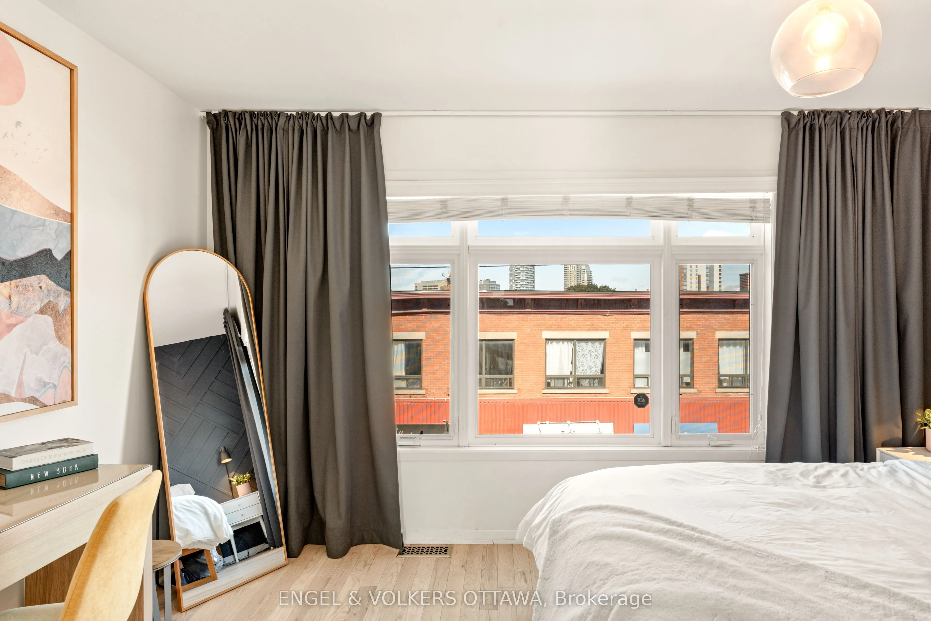 4 Sherbrooke Avenue, #2