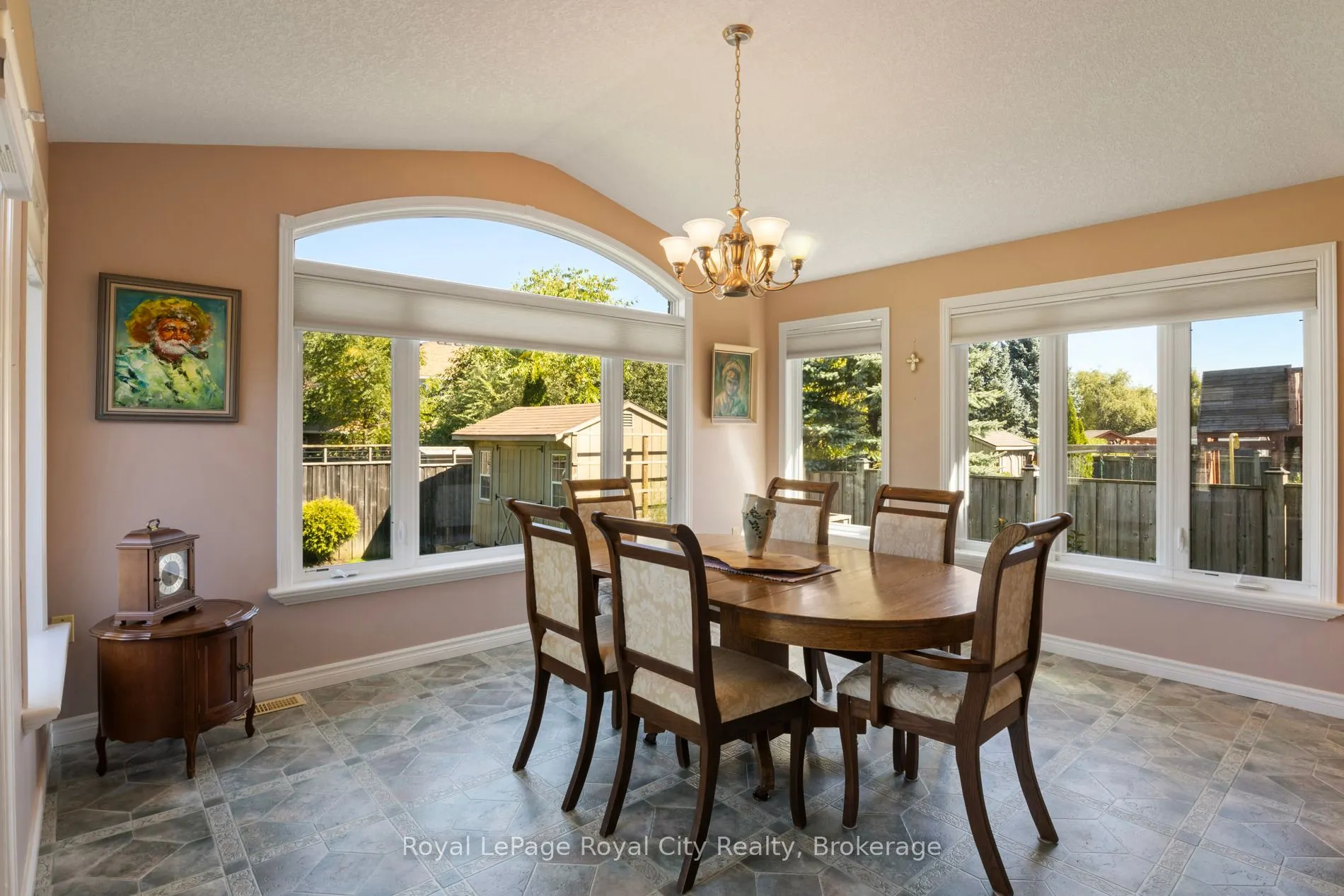 72 Stanley Crescent
