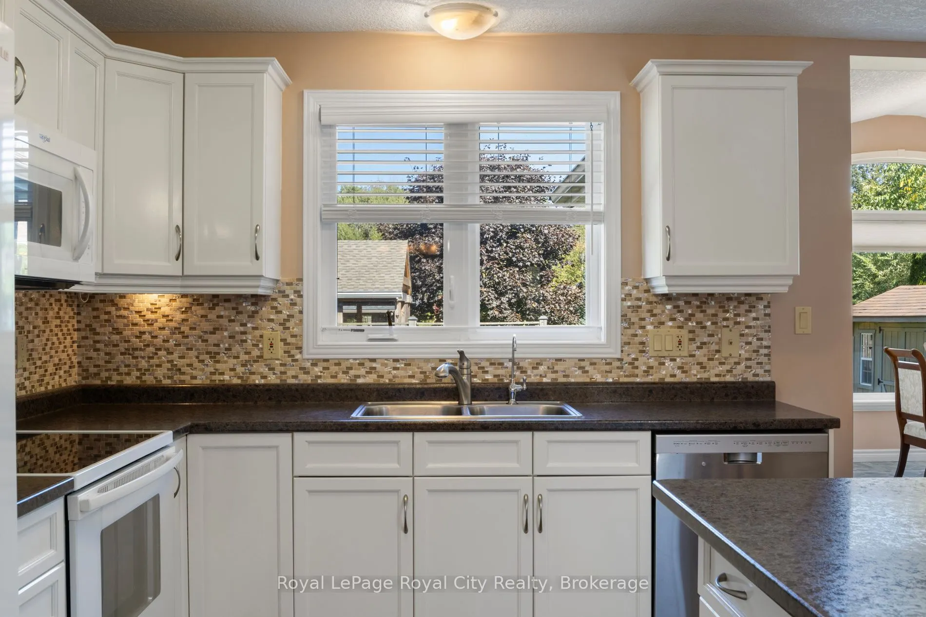 72 Stanley Crescent