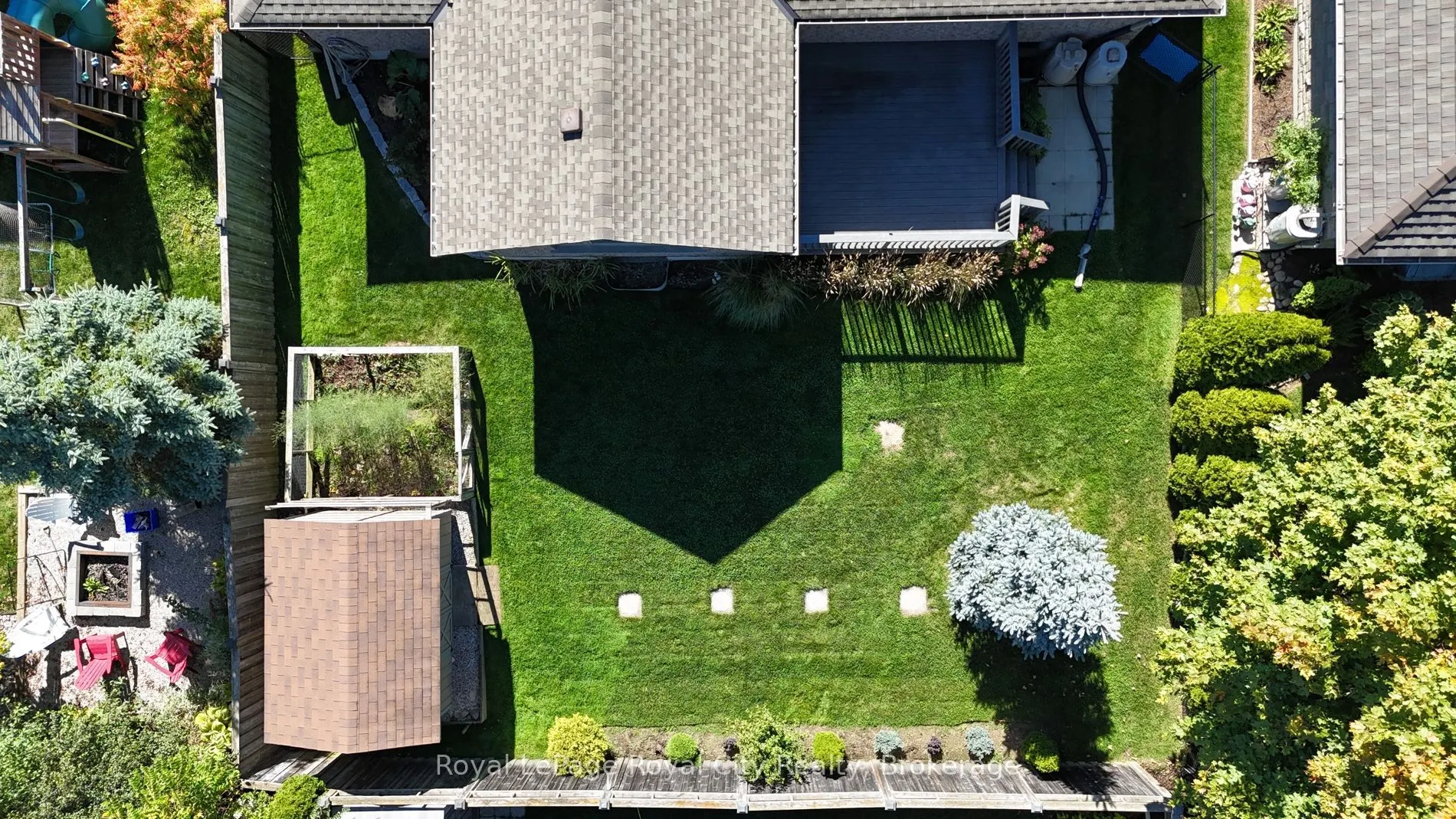 72 Stanley Crescent