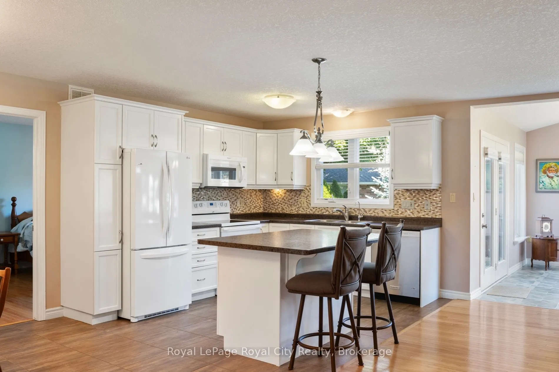 72 Stanley Crescent