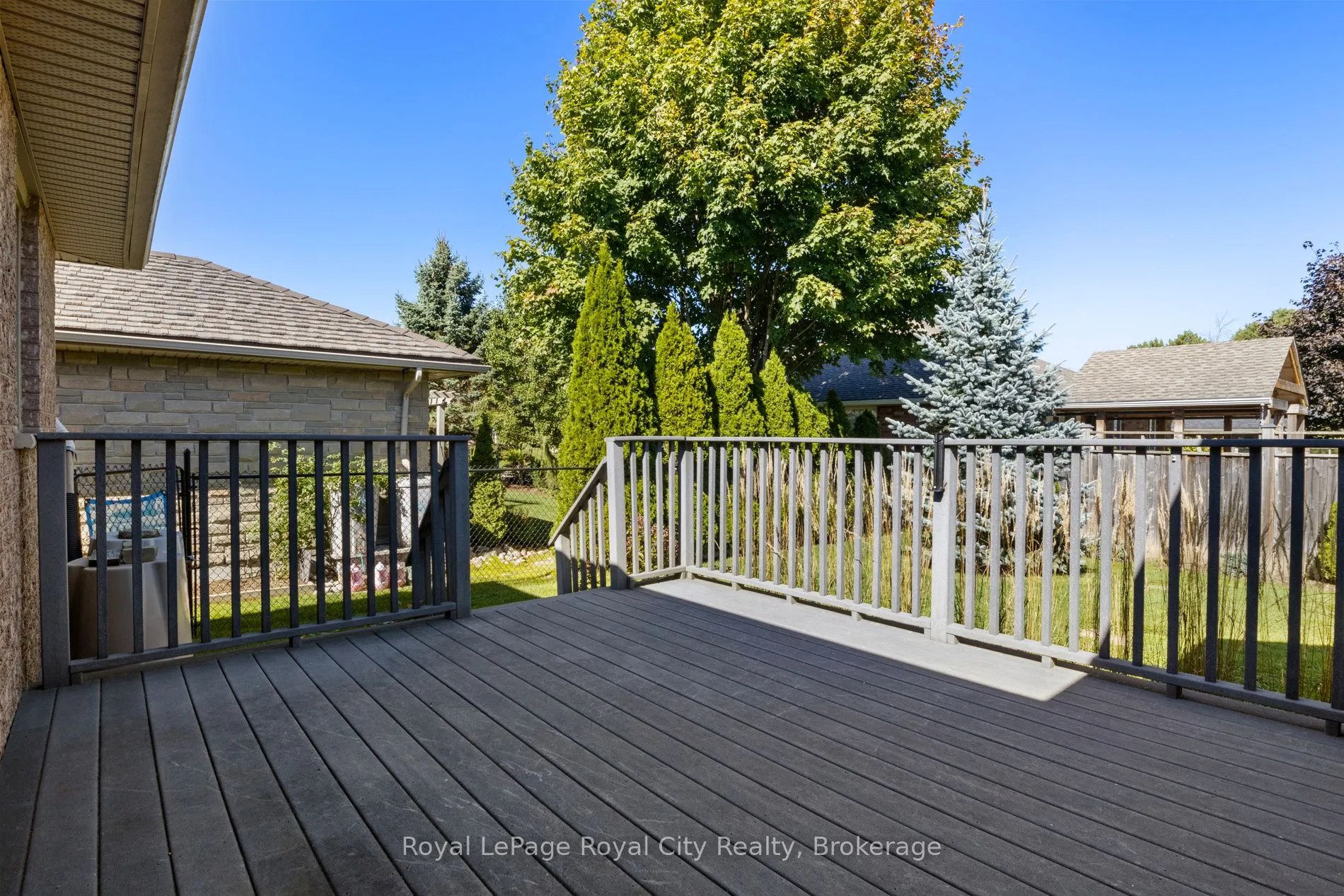 72 Stanley Crescent