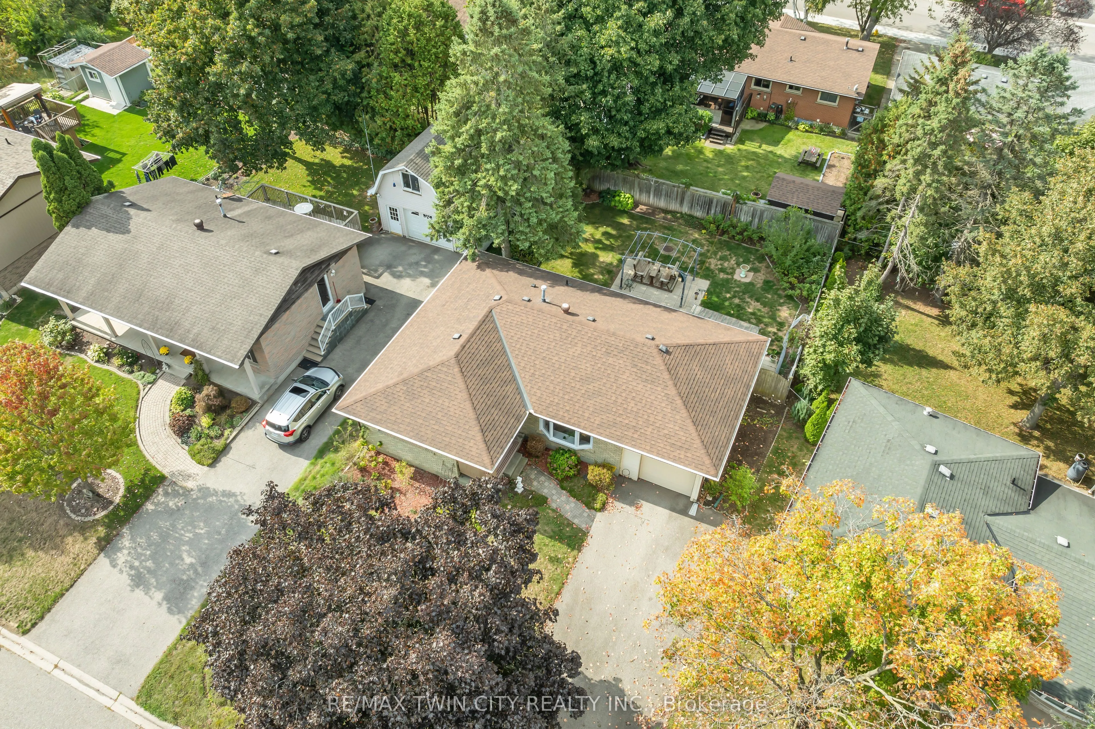 13 Gilston Parkway