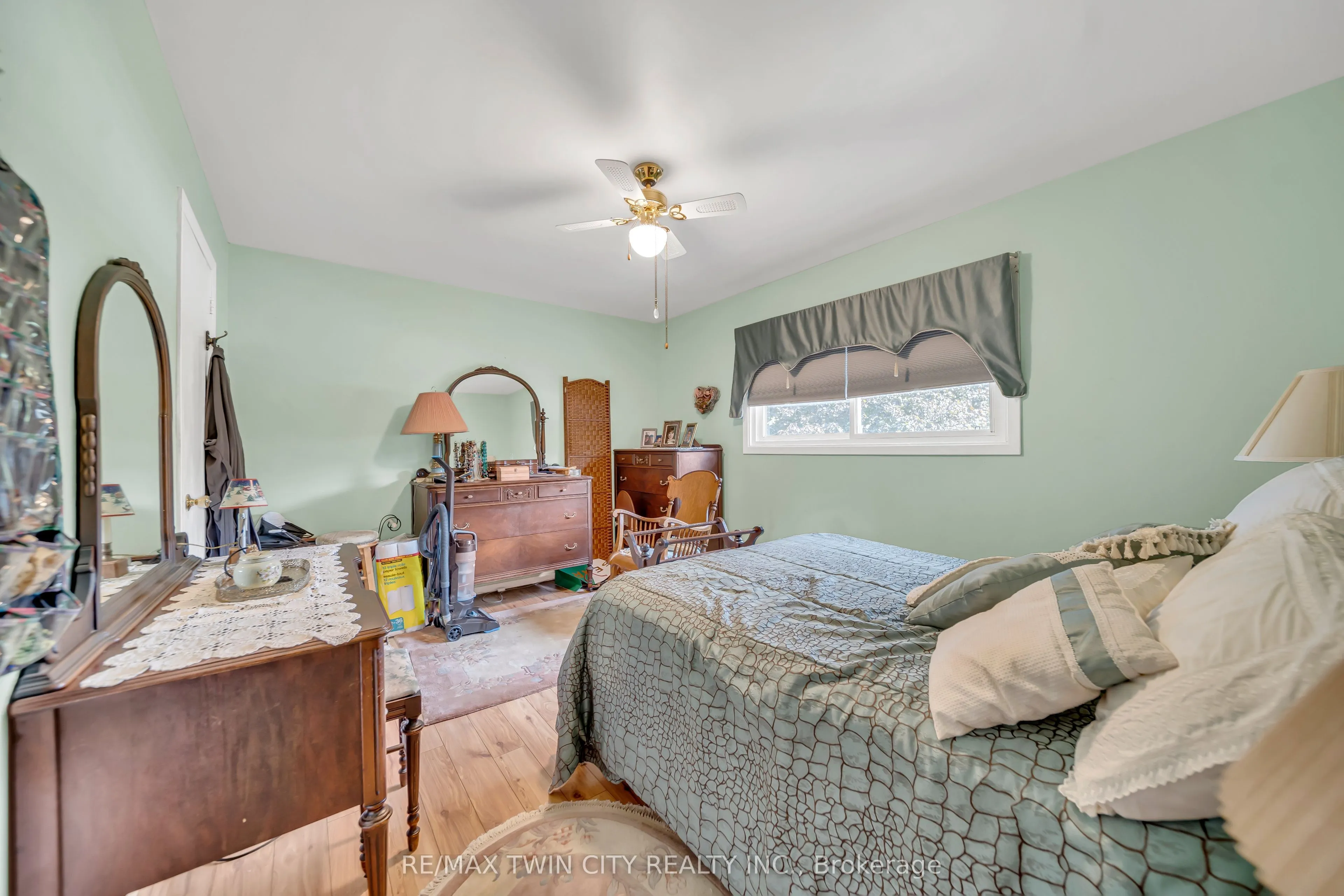 13 Gilston Parkway