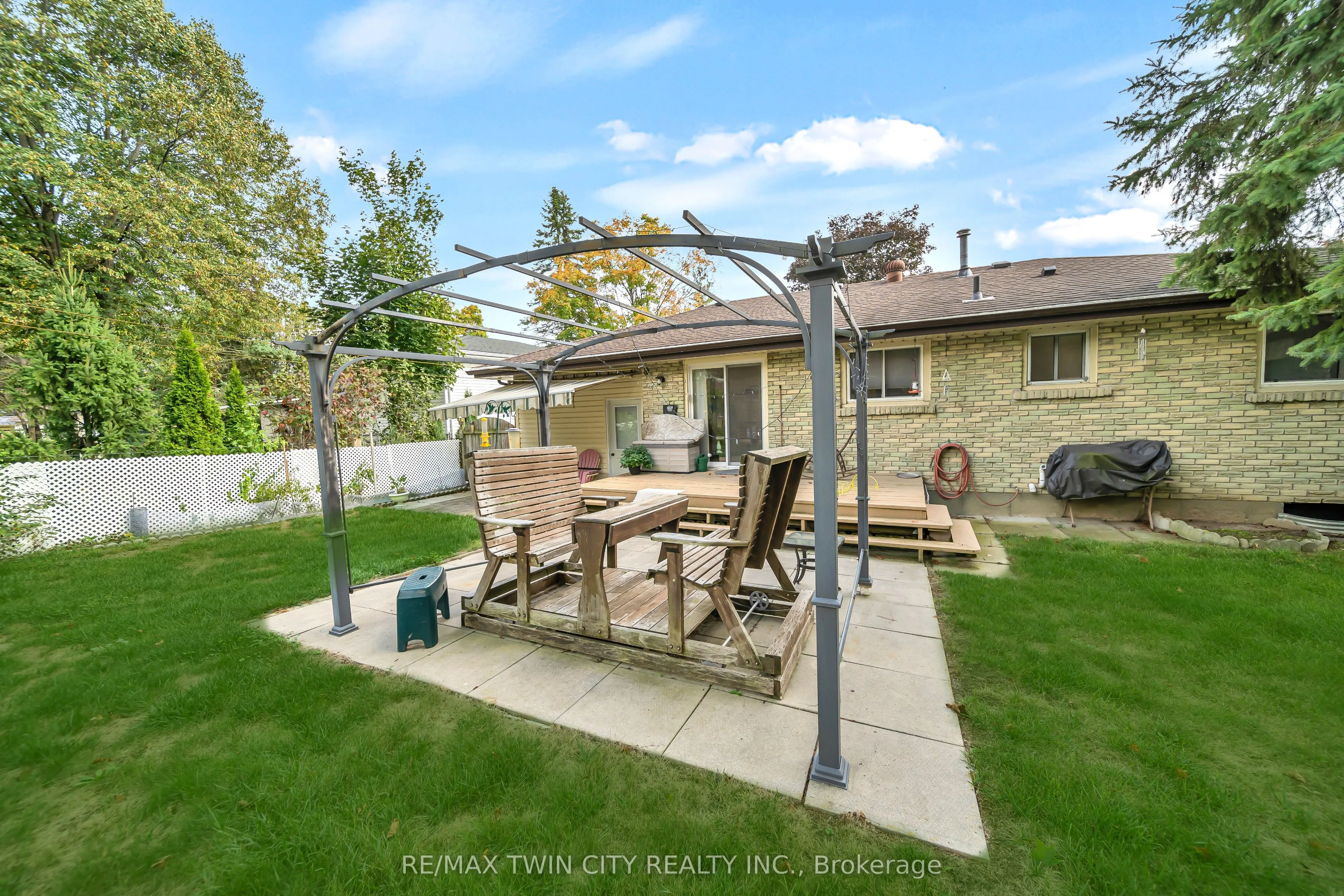 13 Gilston Parkway