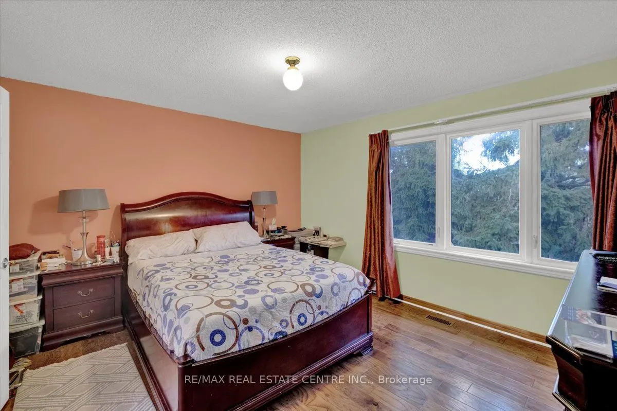1983 Main Street W, #1