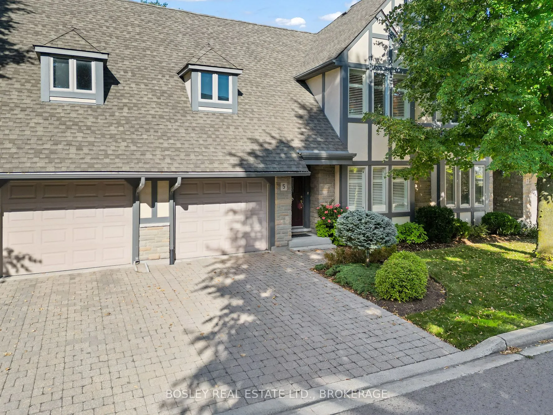 575 Simcoe Street, #5